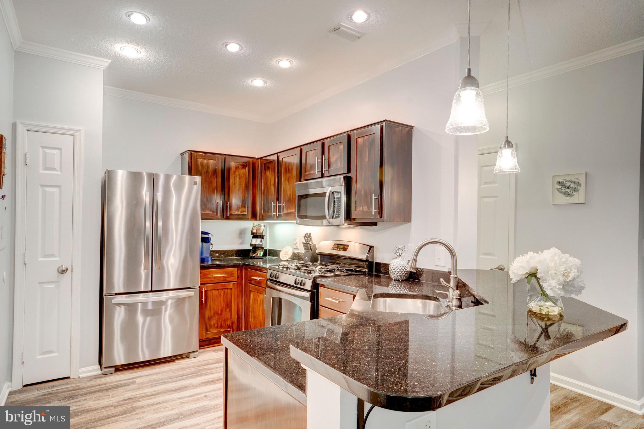 EDGEWATER AT TOWN CENTER - Residential