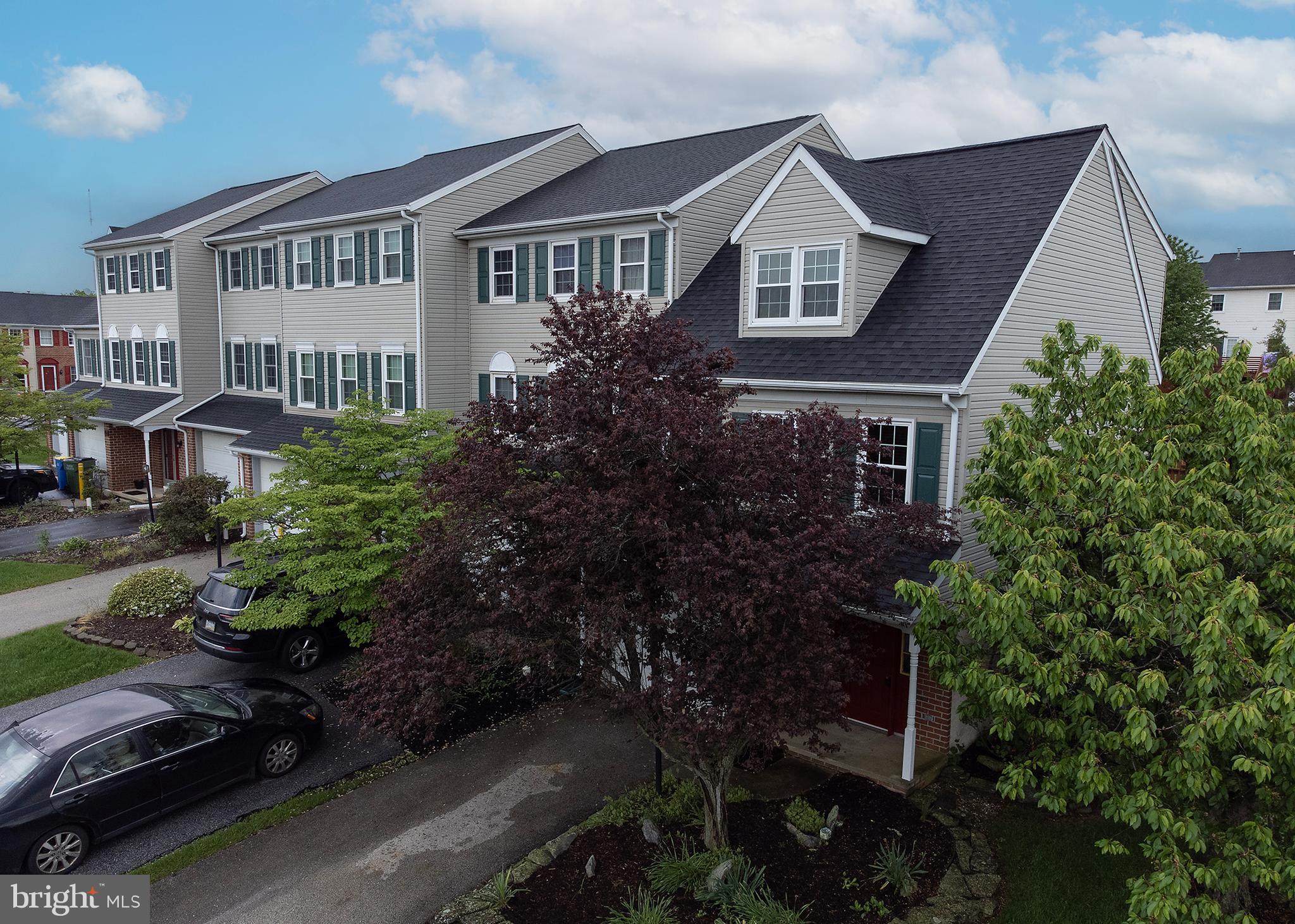 755 ROBIN HILL CIRCLE