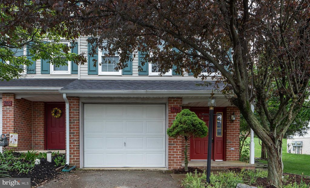 Photo of 755 Robin Hill Circle, YORK, PA 17404 (MLS # PAYK2087050)