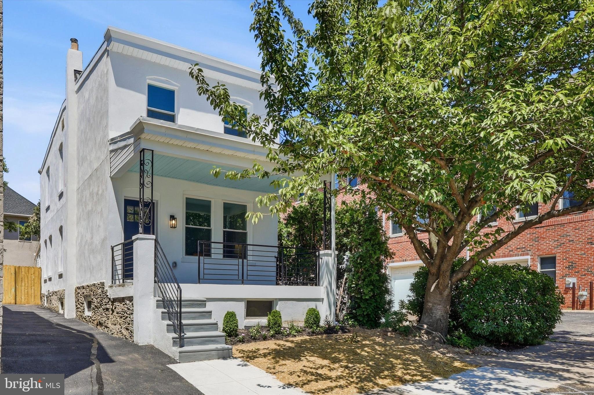 404 LEVERINGTON AVENUE