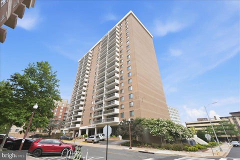Condo For Sale - 3800 N Fairfax Drive #207<br/> Arlington County, ARLINGTON, VA 22203