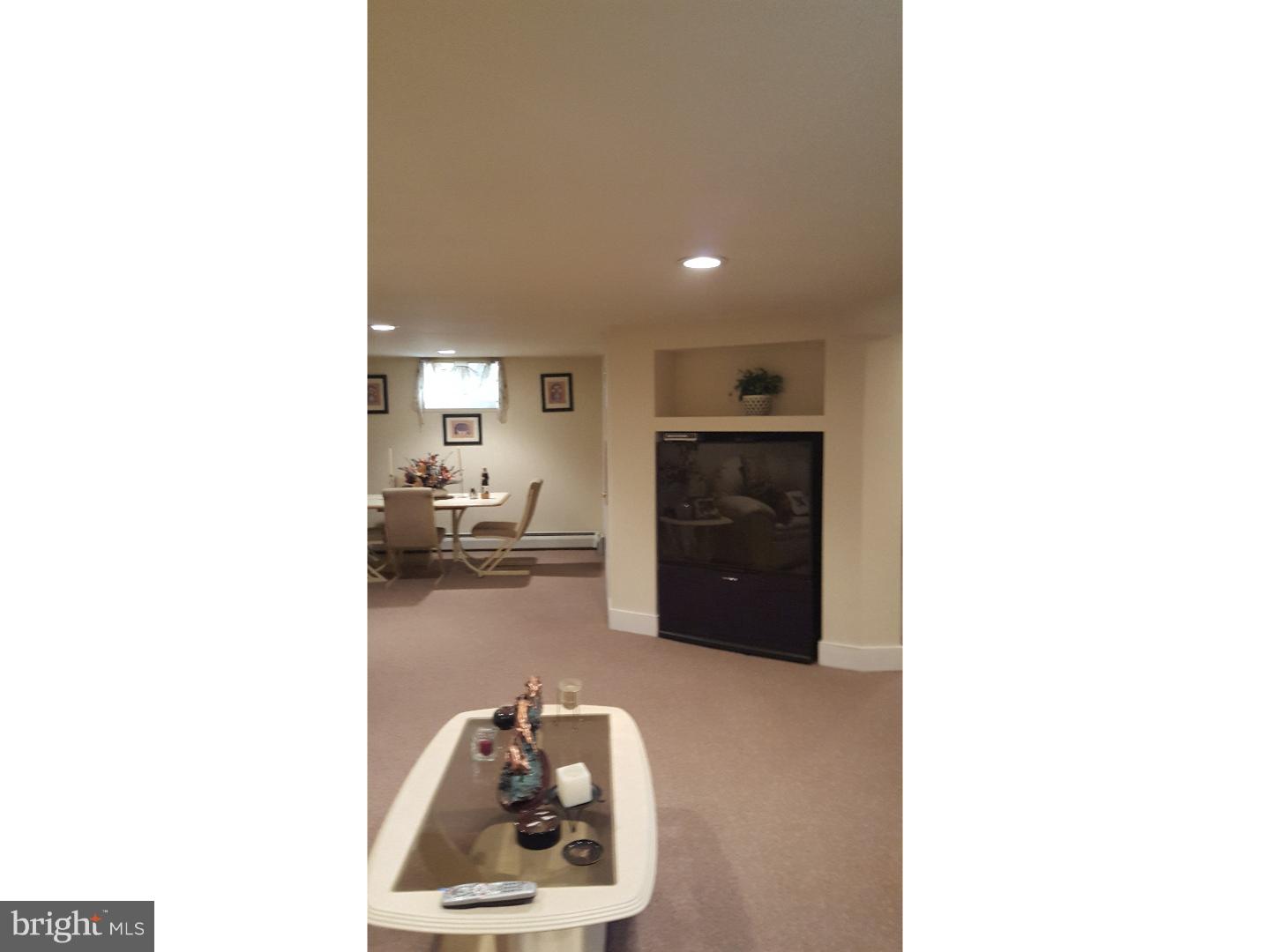 DAWSON MANOR - Residential