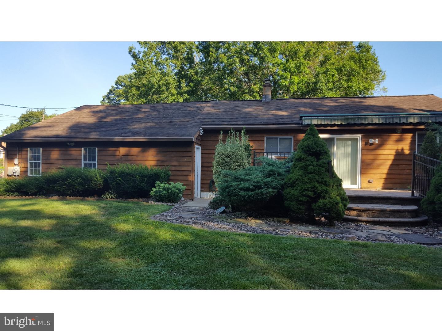 DAWSON MANOR - Residential