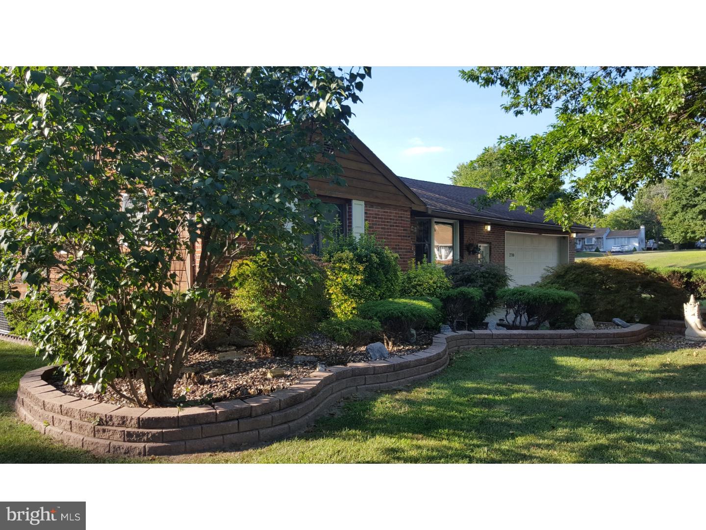 DAWSON MANOR - Residential