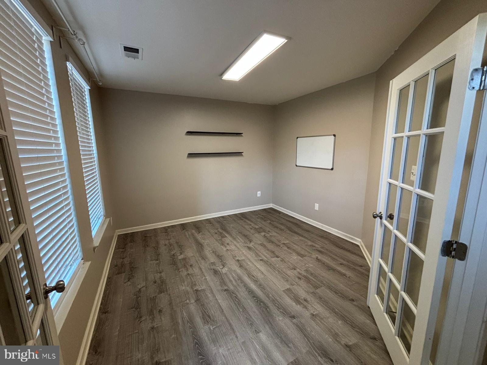 ESTATES AT ELK RUN - Residential Lease