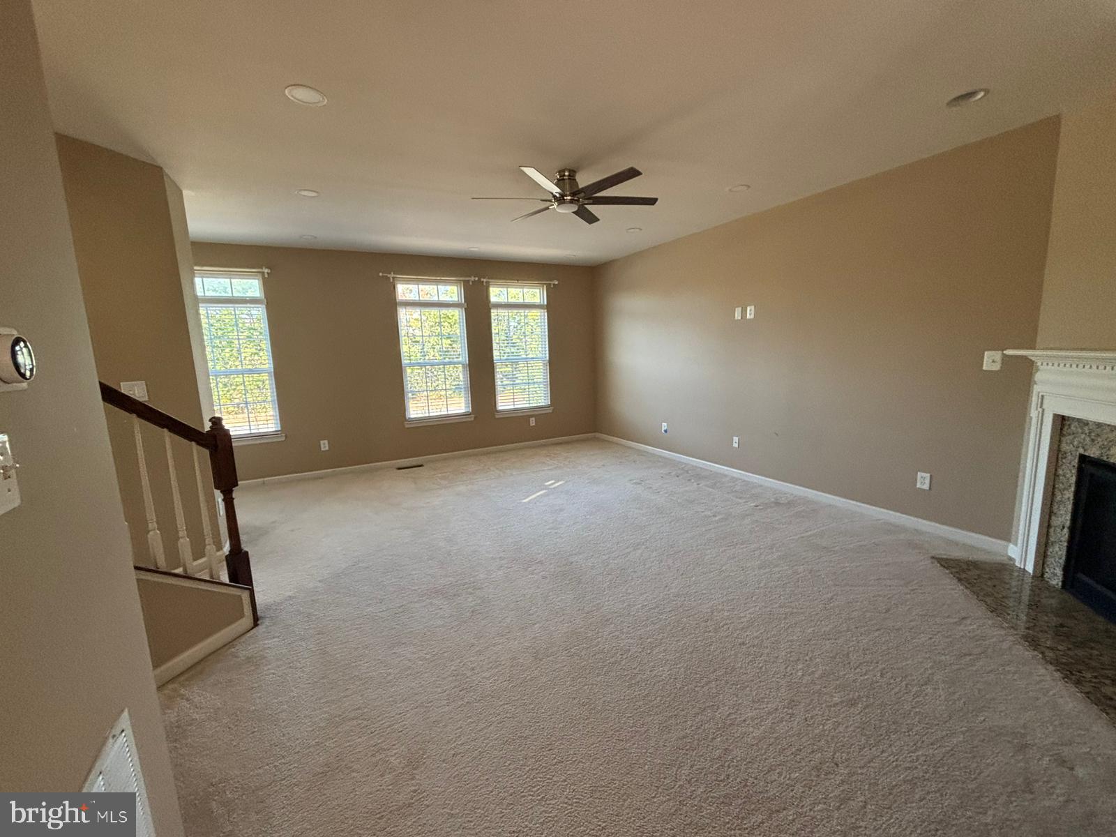 ESTATES AT ELK RUN - Residential Lease