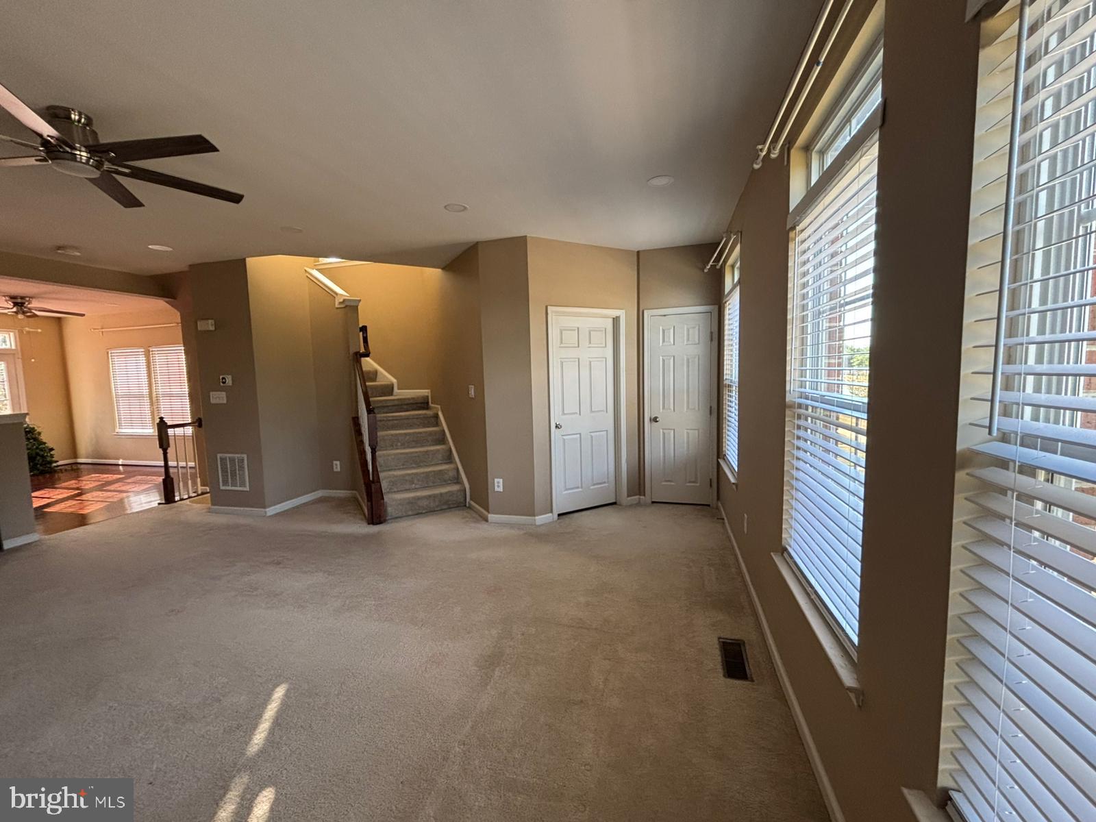 ESTATES AT ELK RUN - Residential Lease