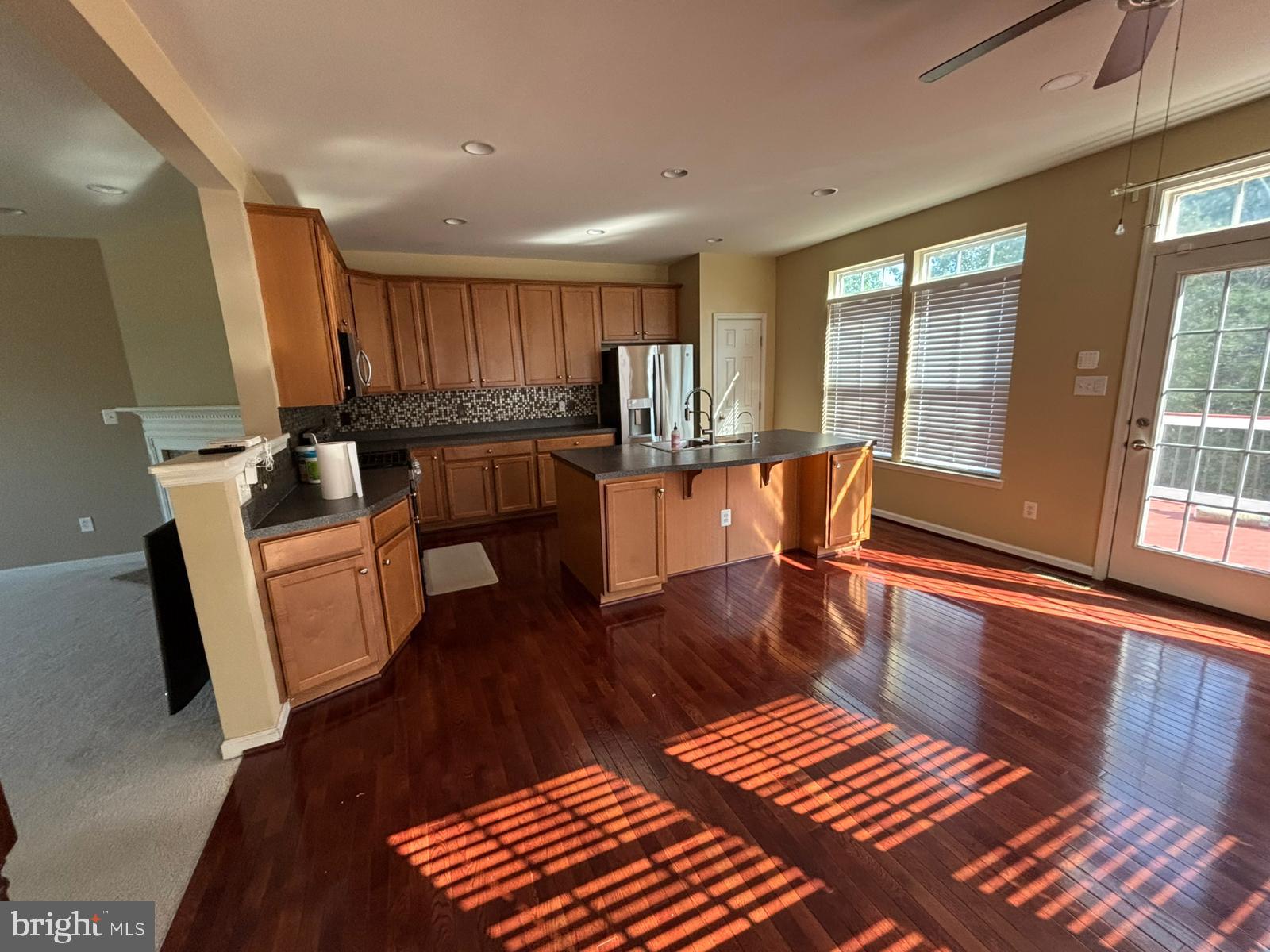 ESTATES AT ELK RUN - Residential Lease