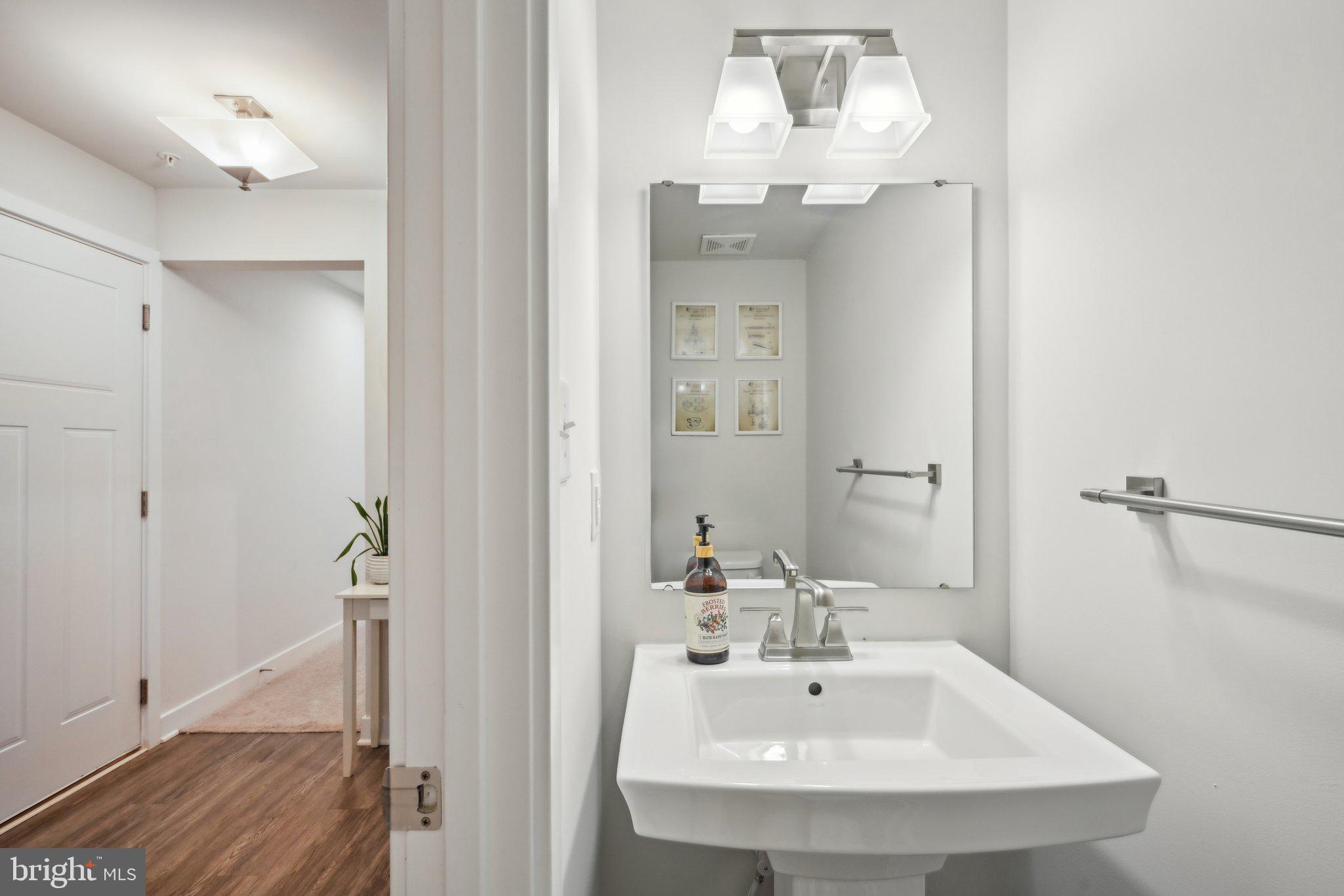 DOWNINGTOWN WALK - Residential