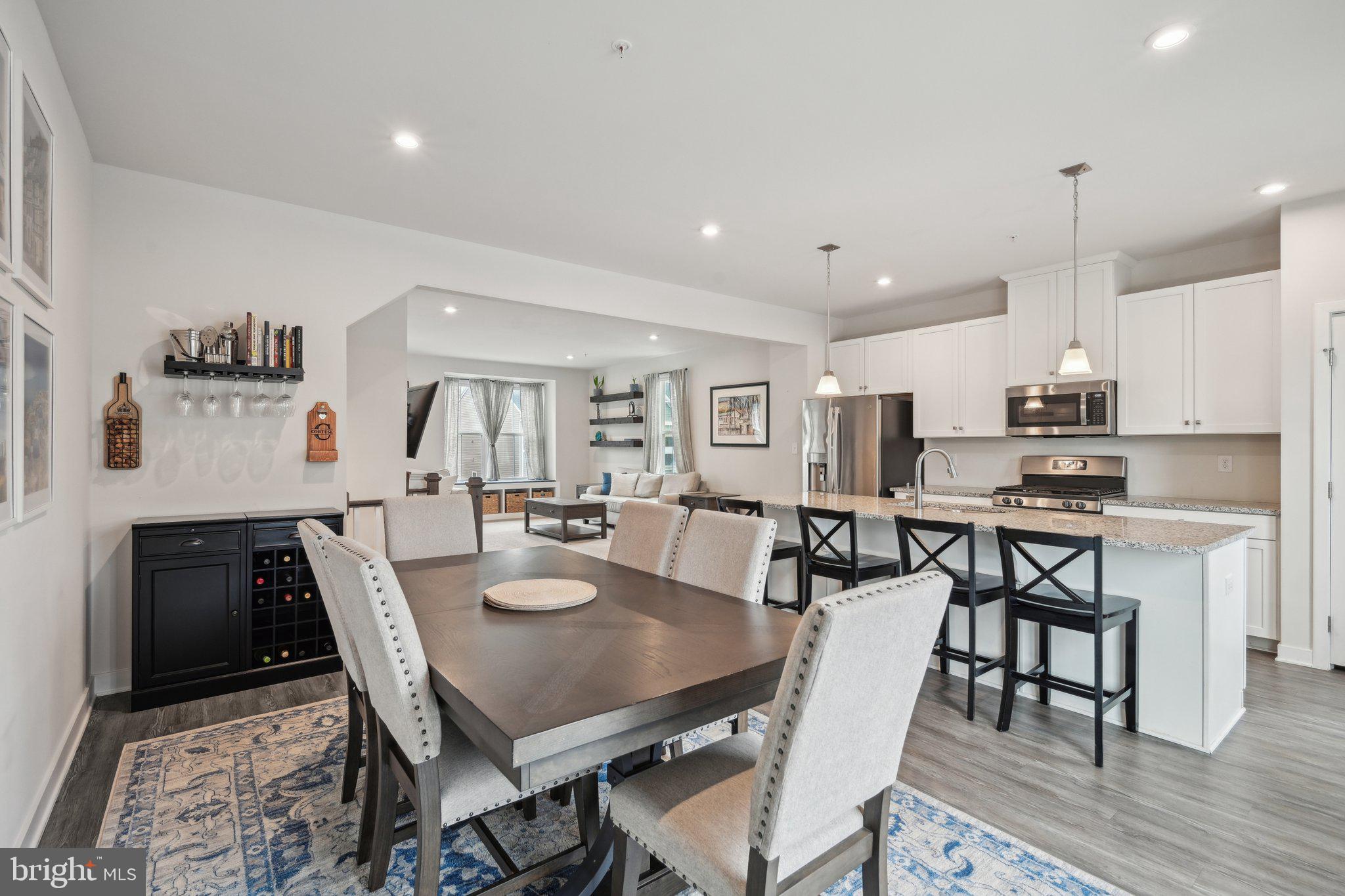 DOWNINGTOWN WALK - Residential