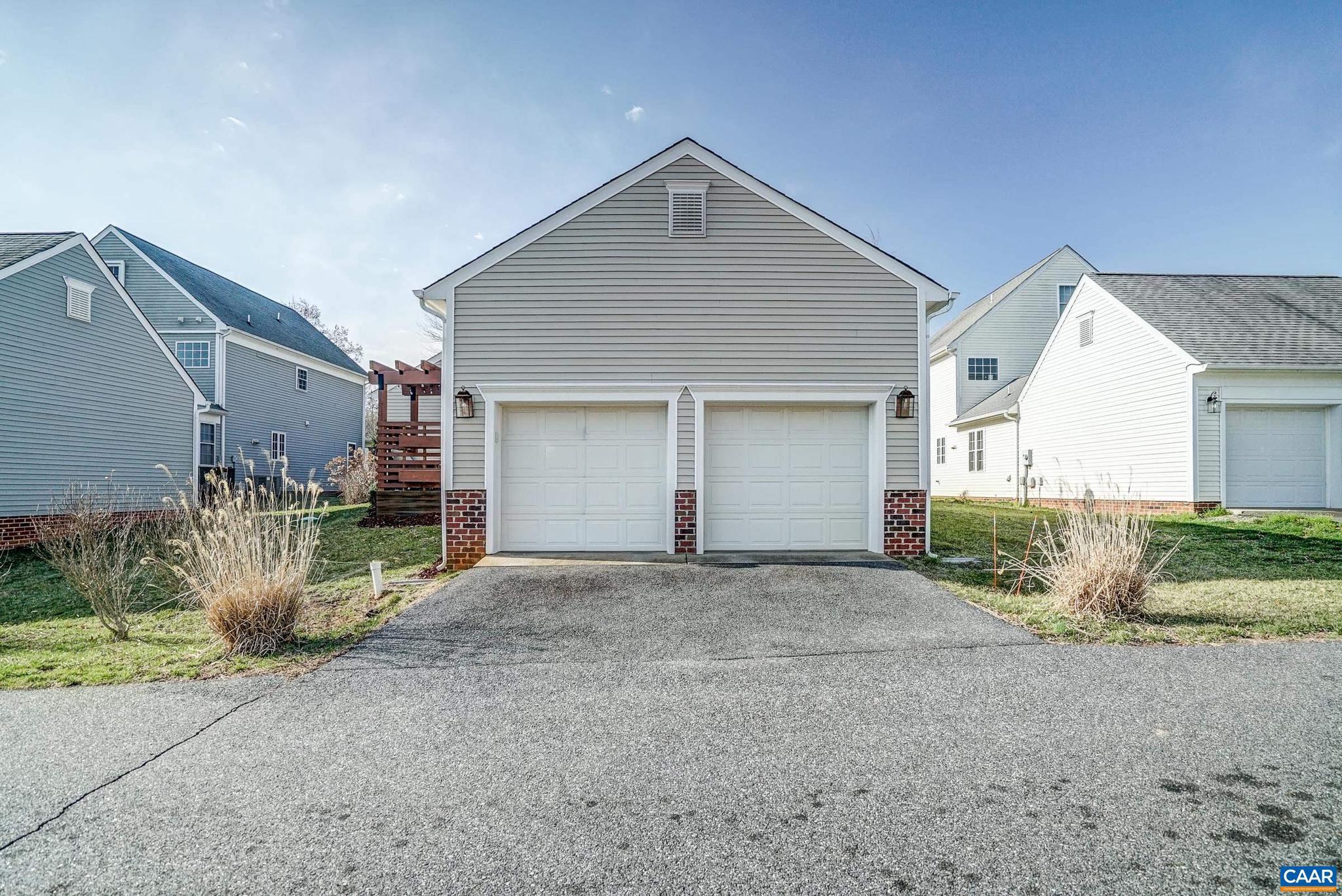 SPRING CREEK - Residential