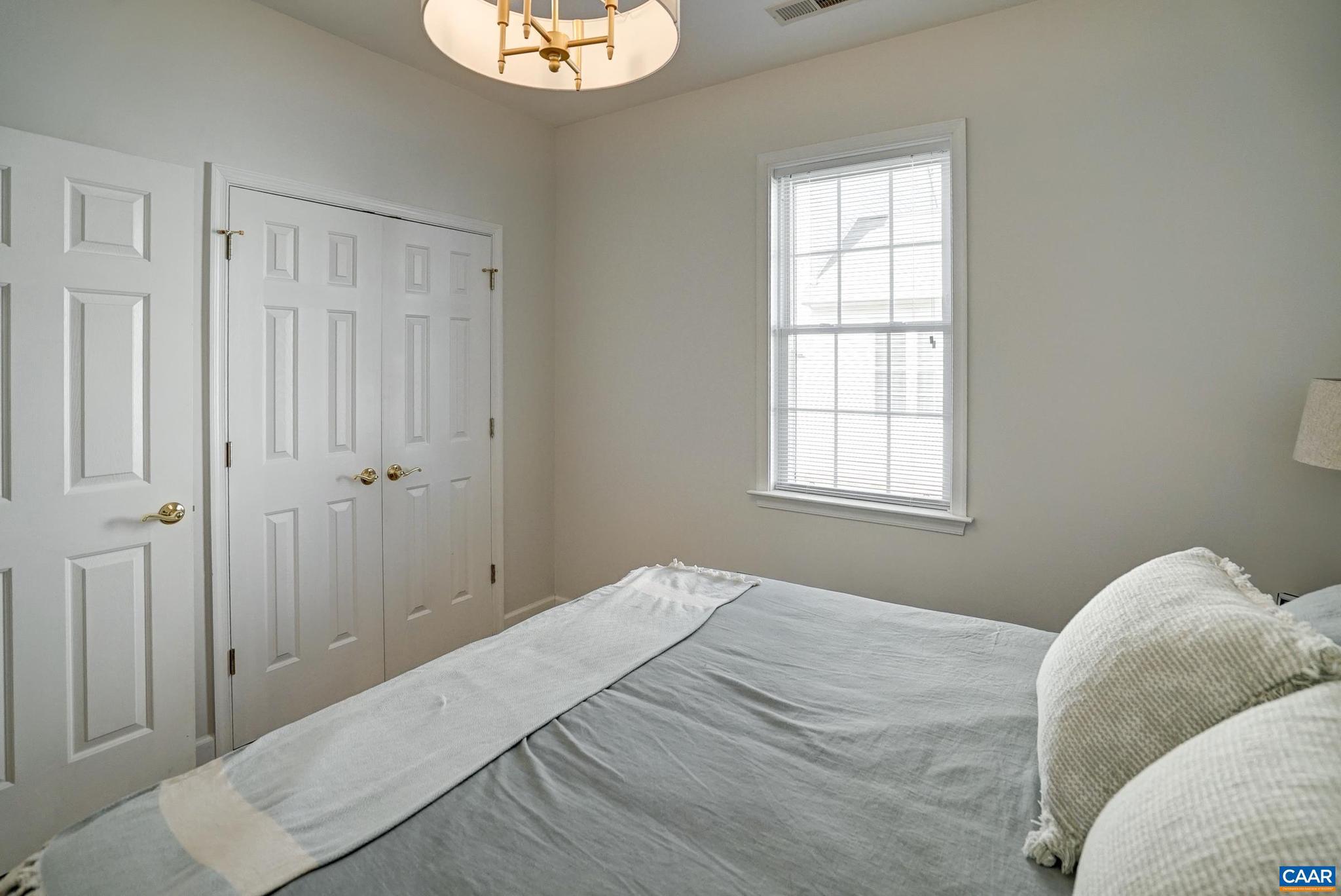 SPRING CREEK - Residential