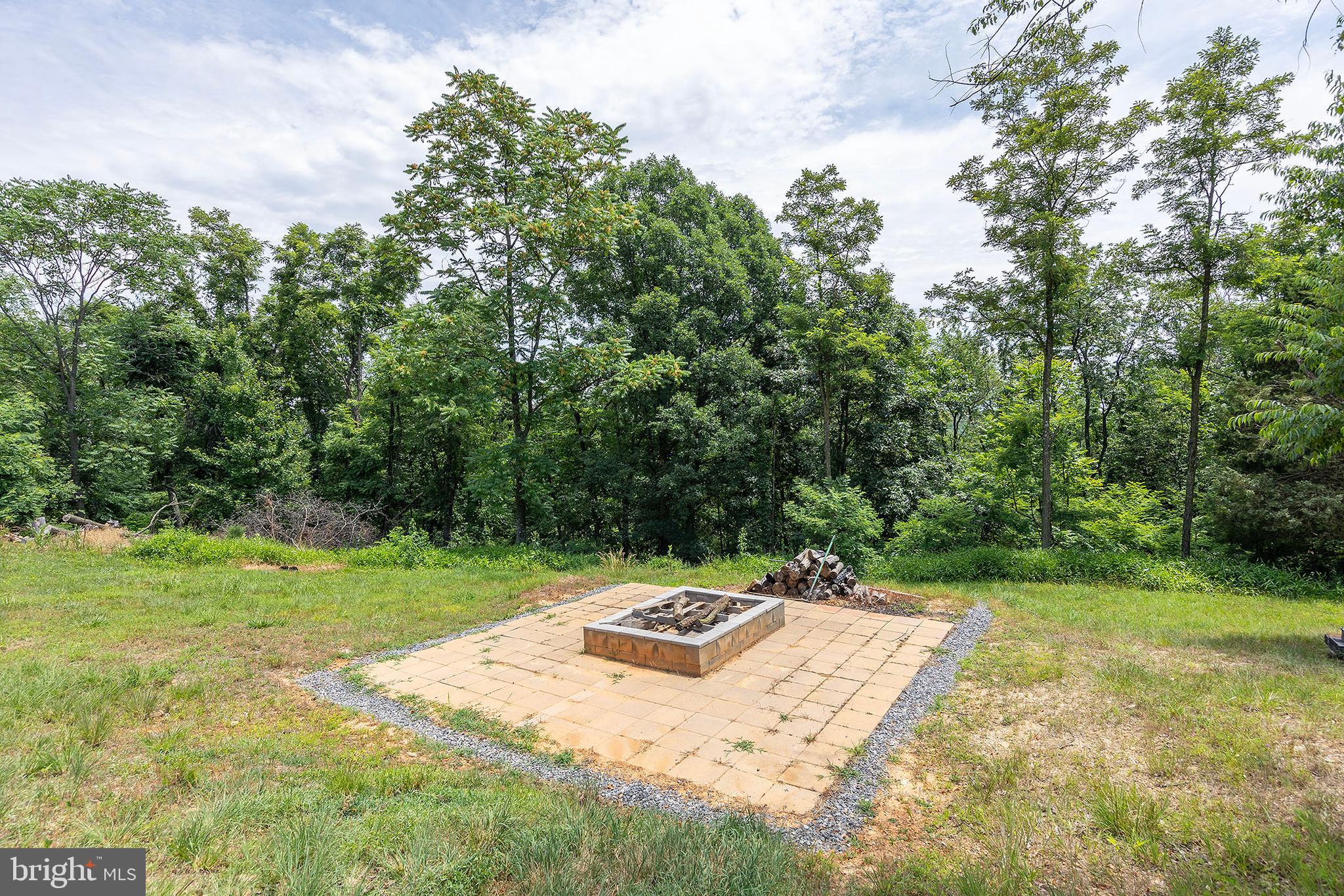 BLUFFS ON THE POTOMAC - Residential