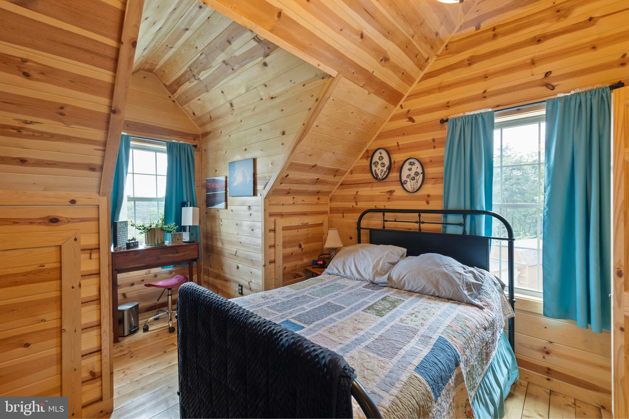 BLUFFS ON THE POTOMAC - Residential