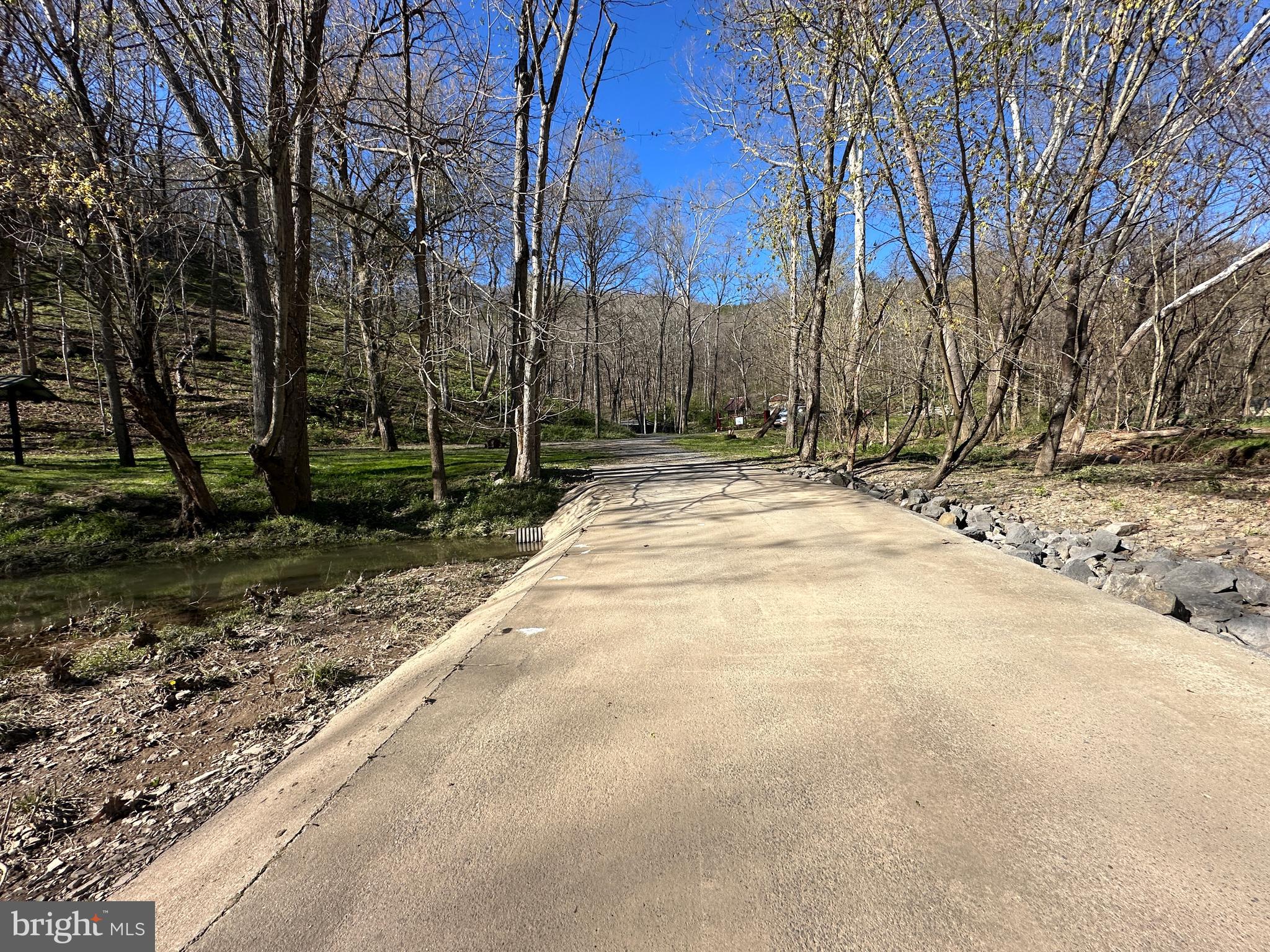 BLUFFS ON THE POTOMAC - Residential
