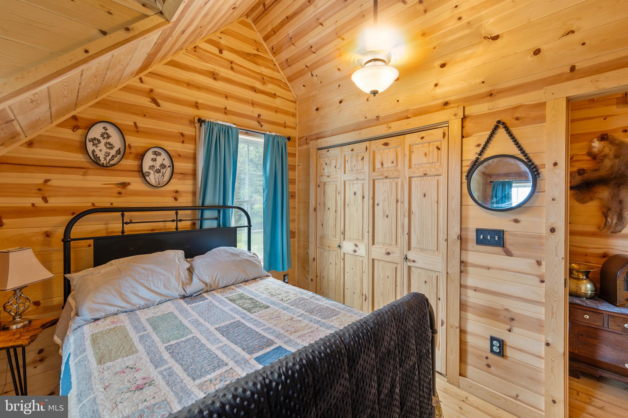 BLUFFS ON THE POTOMAC - Residential