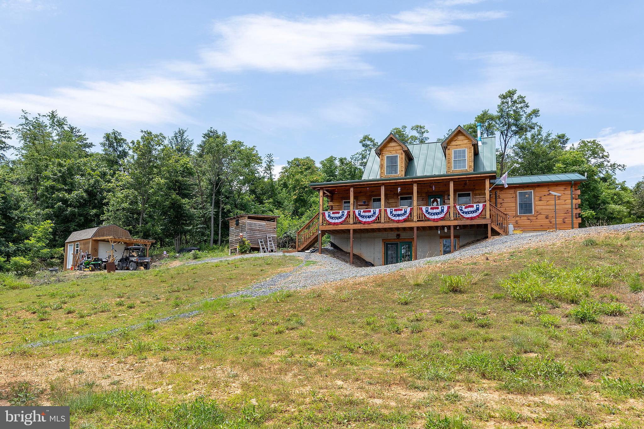 BLUFFS ON THE POTOMAC - Residential