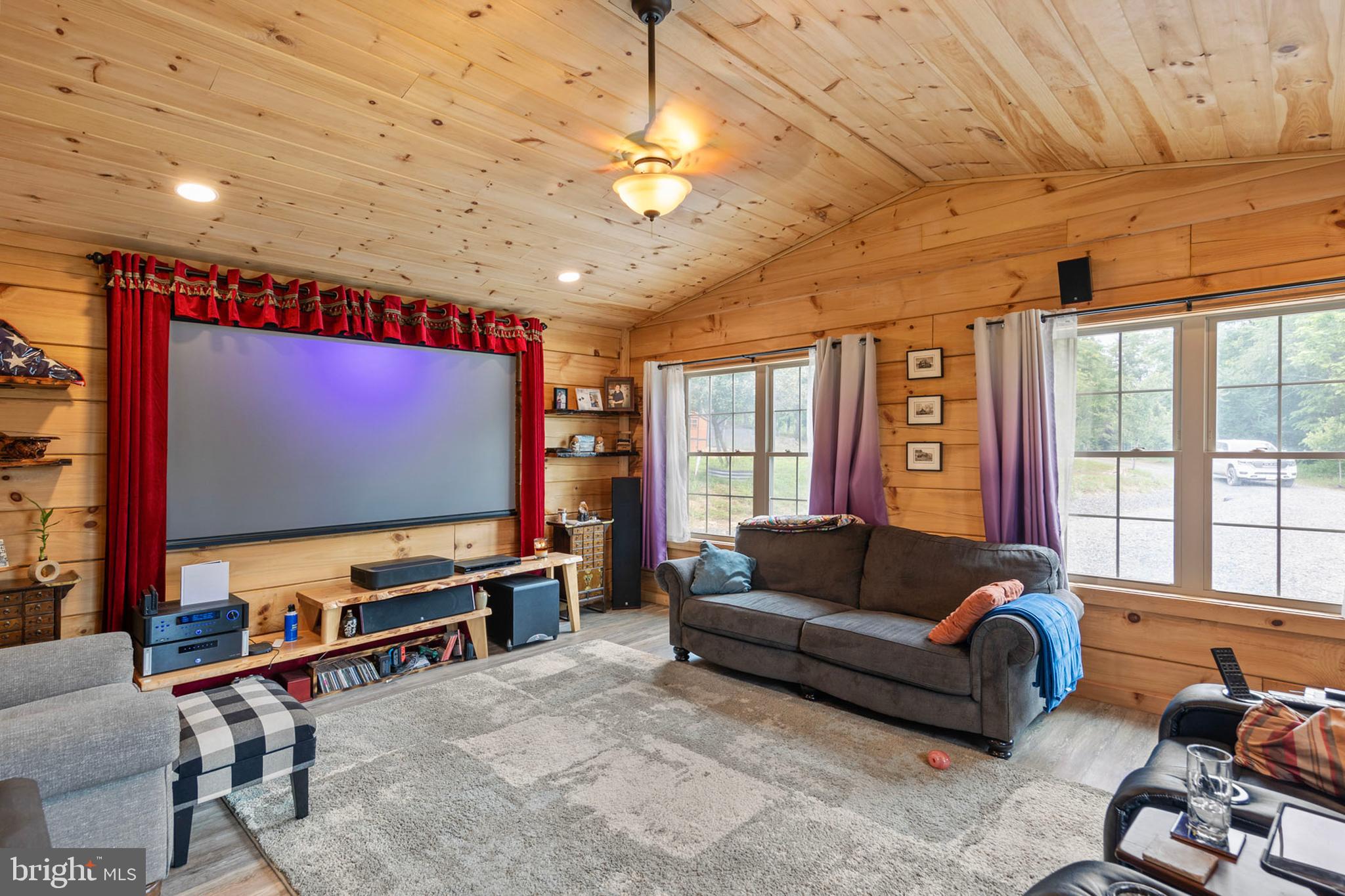 BLUFFS ON THE POTOMAC - Residential