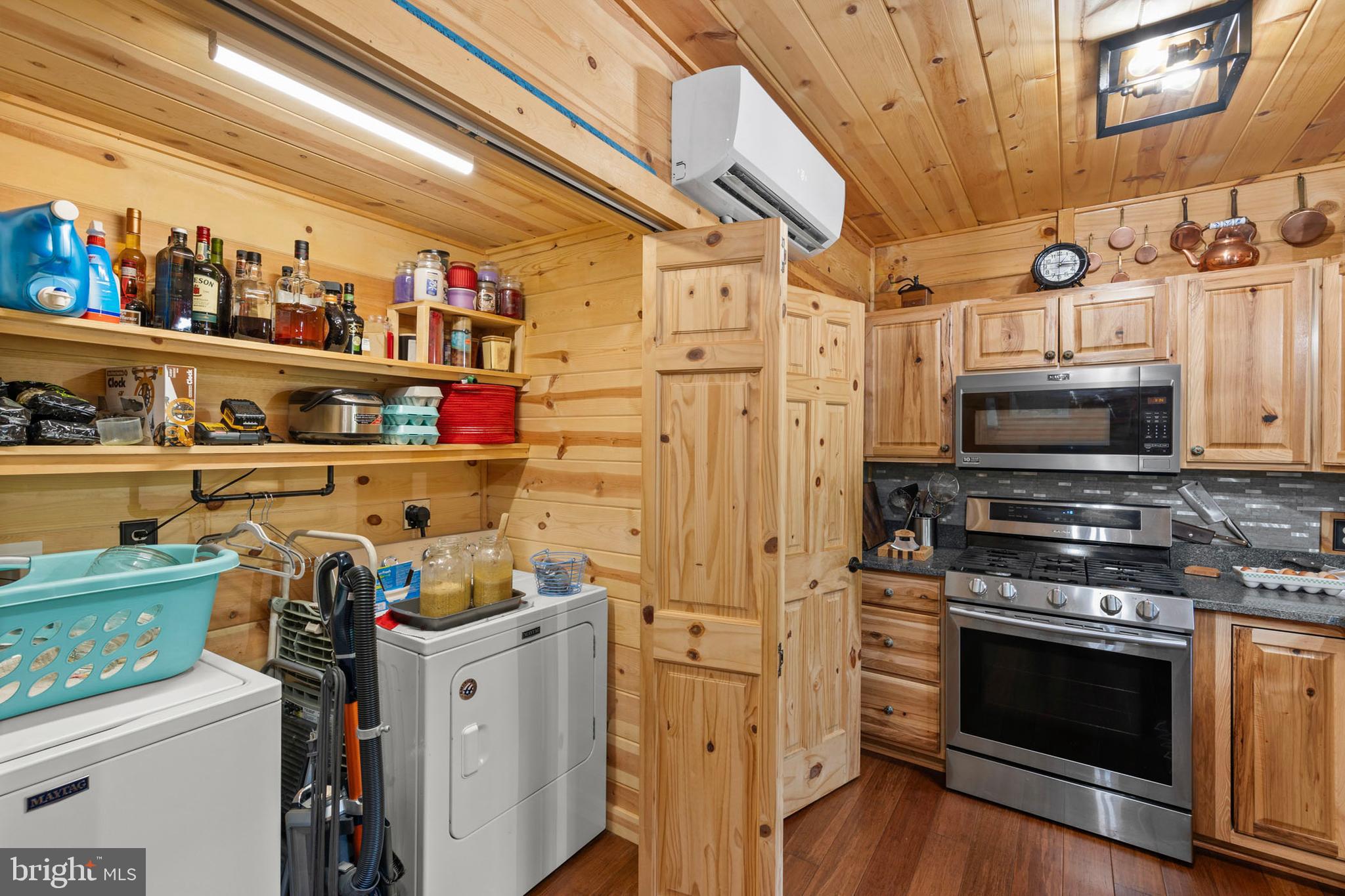 BLUFFS ON THE POTOMAC - Residential