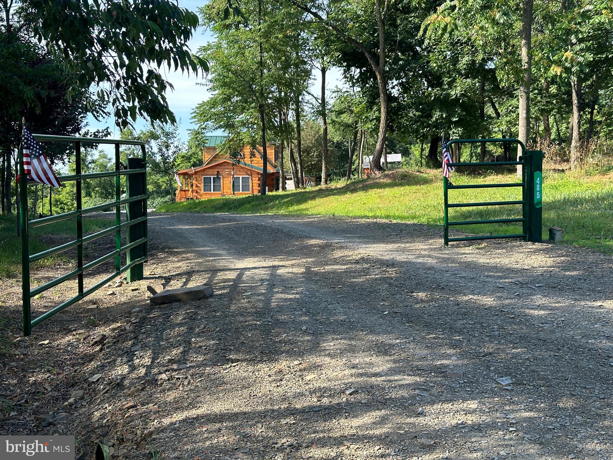 BLUFFS ON THE POTOMAC - Residential