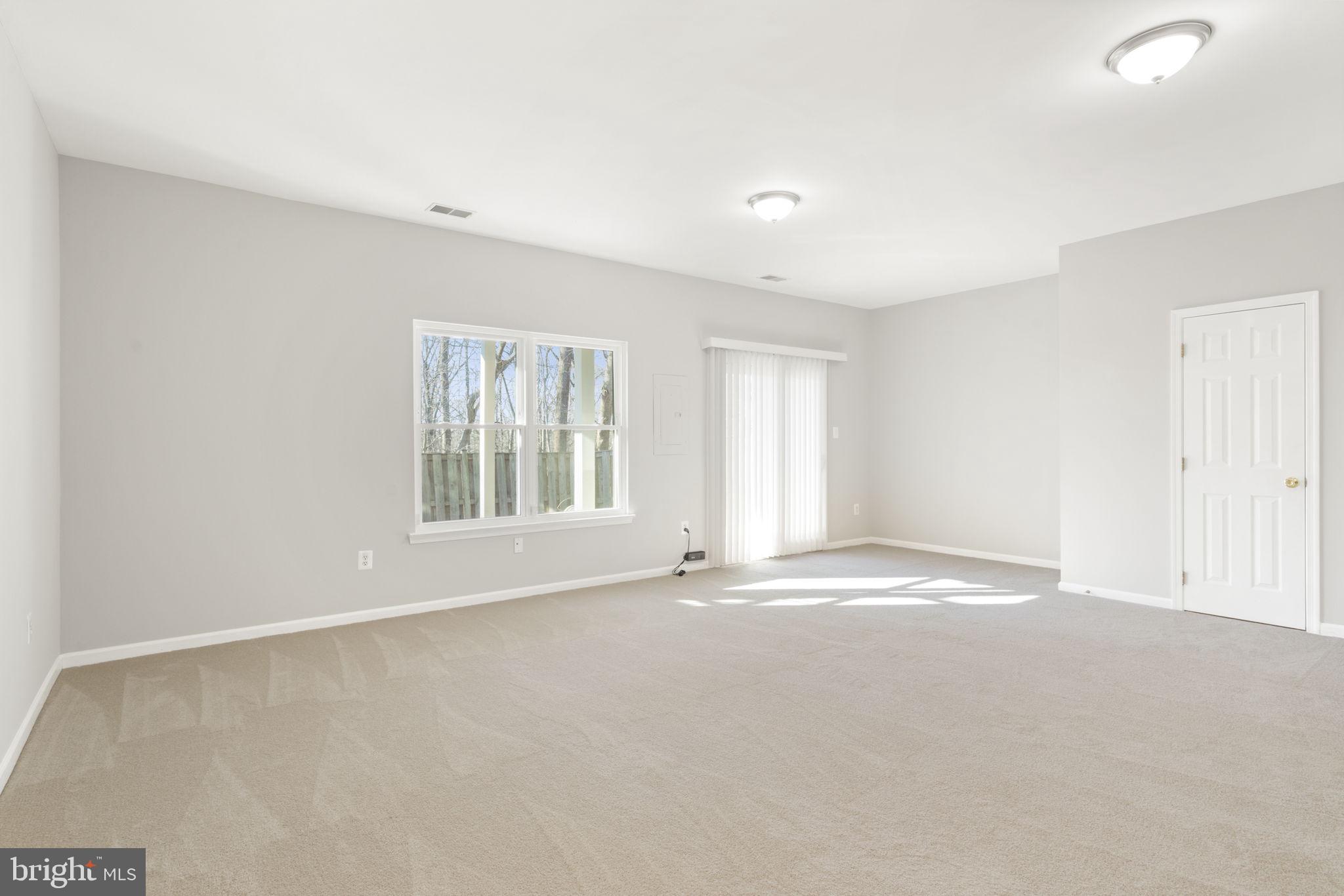 ISLAND CREEK - Residential