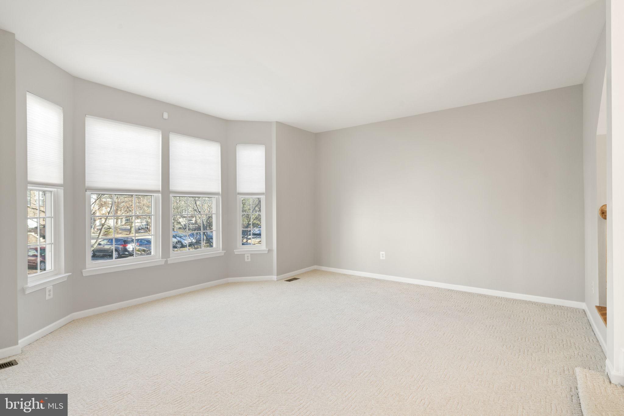 ISLAND CREEK - Residential