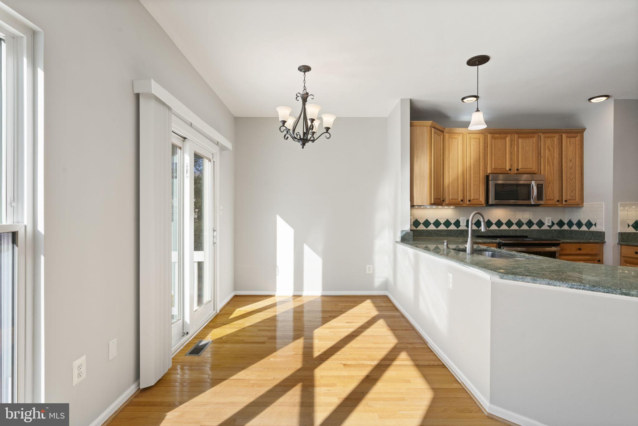 ISLAND CREEK - Residential