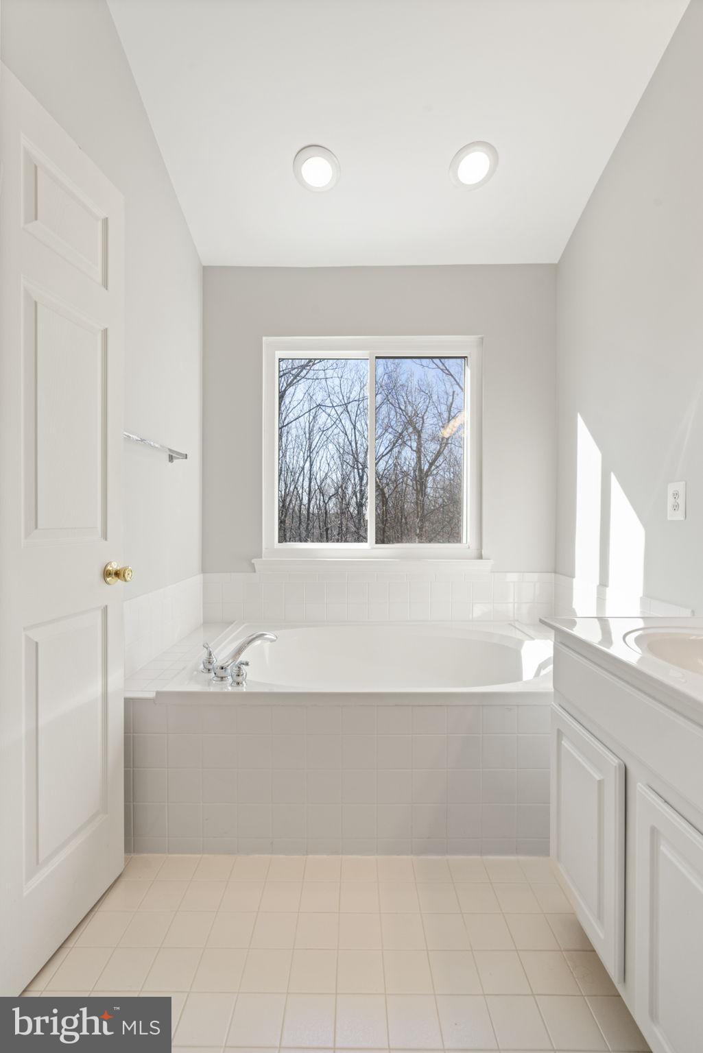 ISLAND CREEK - Residential