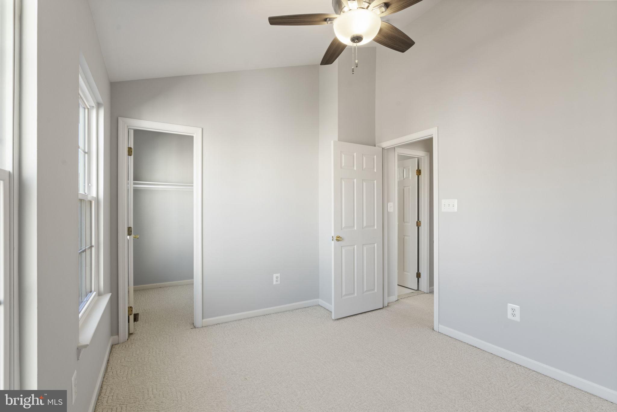 ISLAND CREEK - Residential