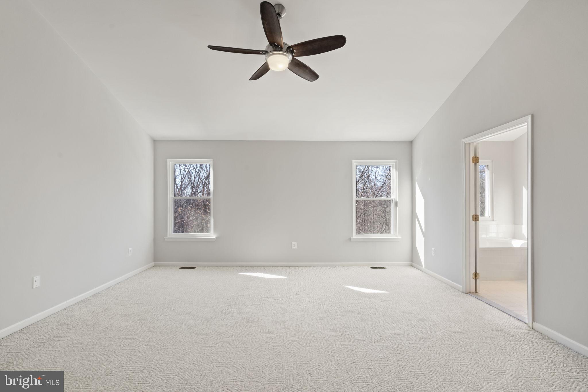 ISLAND CREEK - Residential