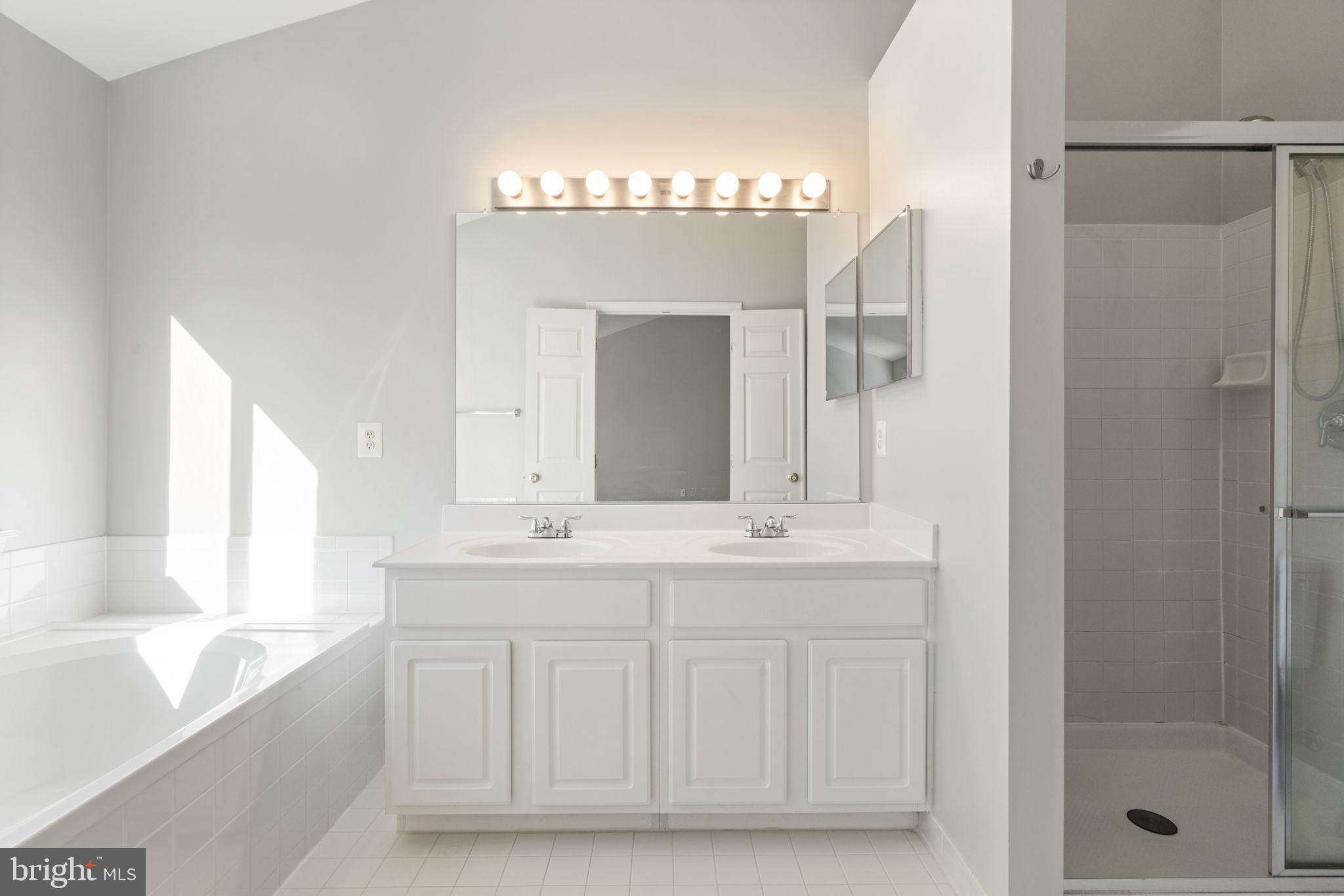 ISLAND CREEK - Residential