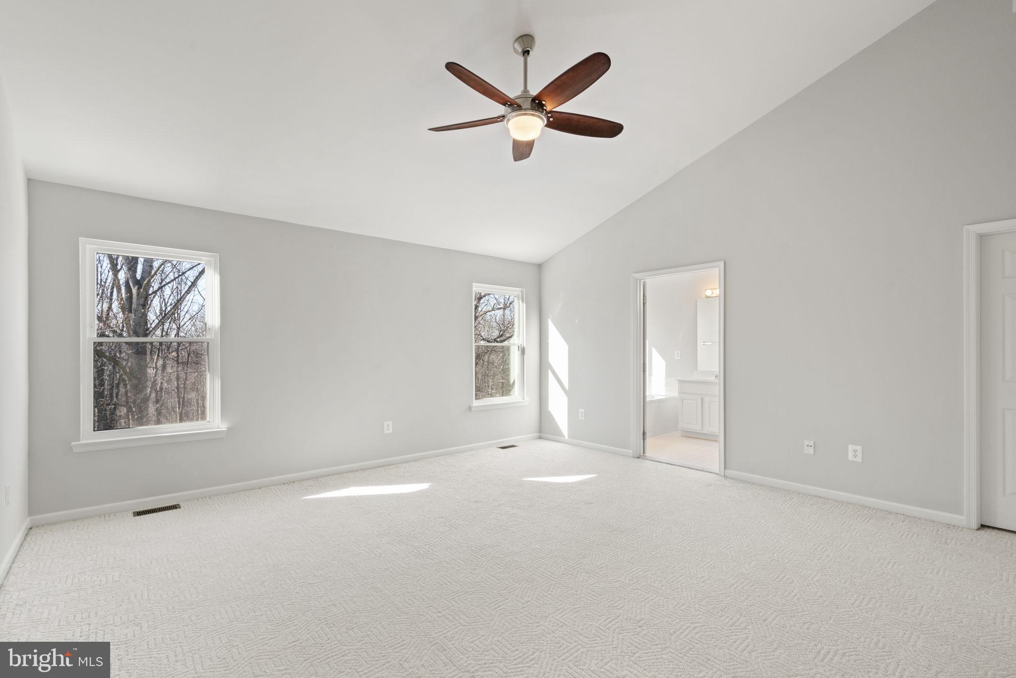 ISLAND CREEK - Residential