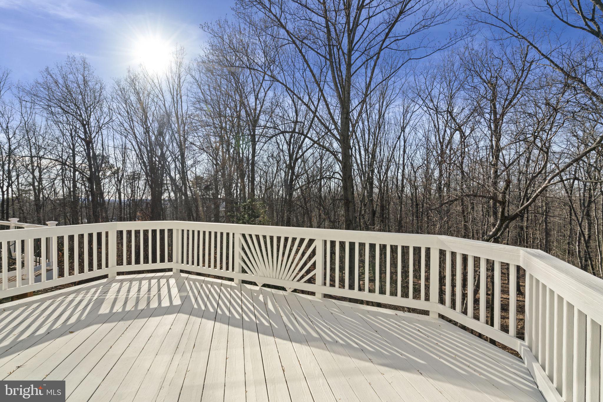 ISLAND CREEK - Residential