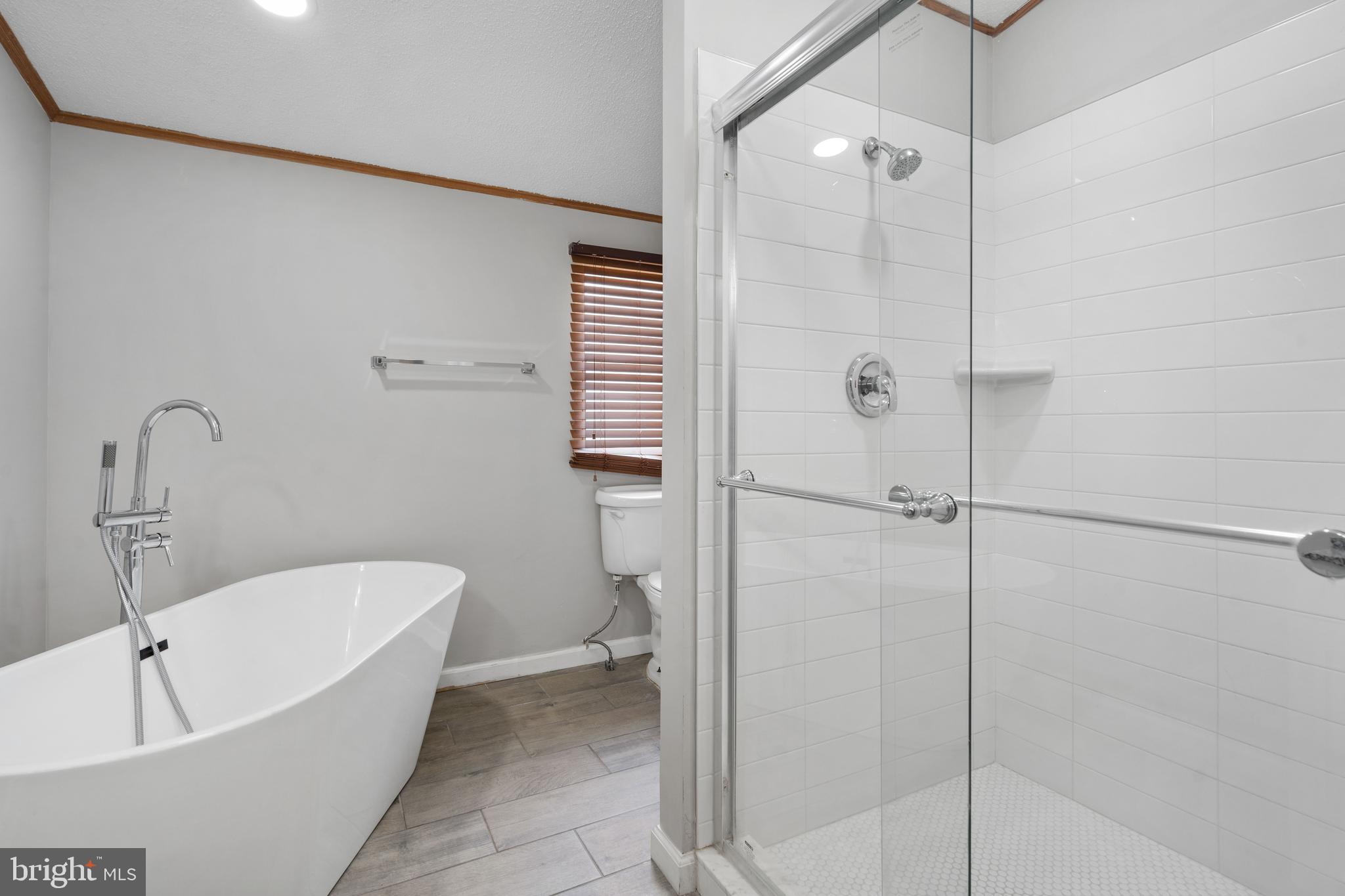 MEADOWS OF CHANTILLY - Residential