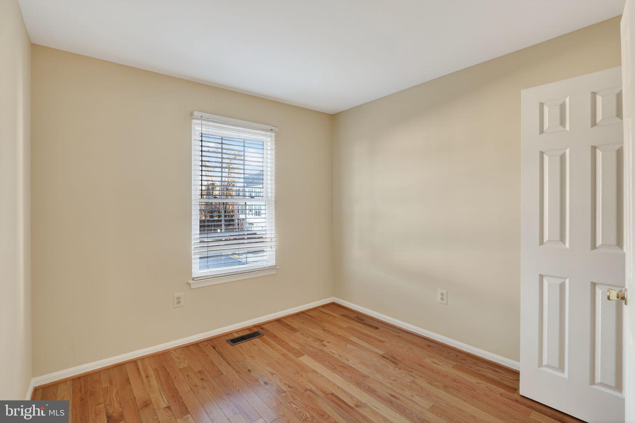 JAPONICA - Residential