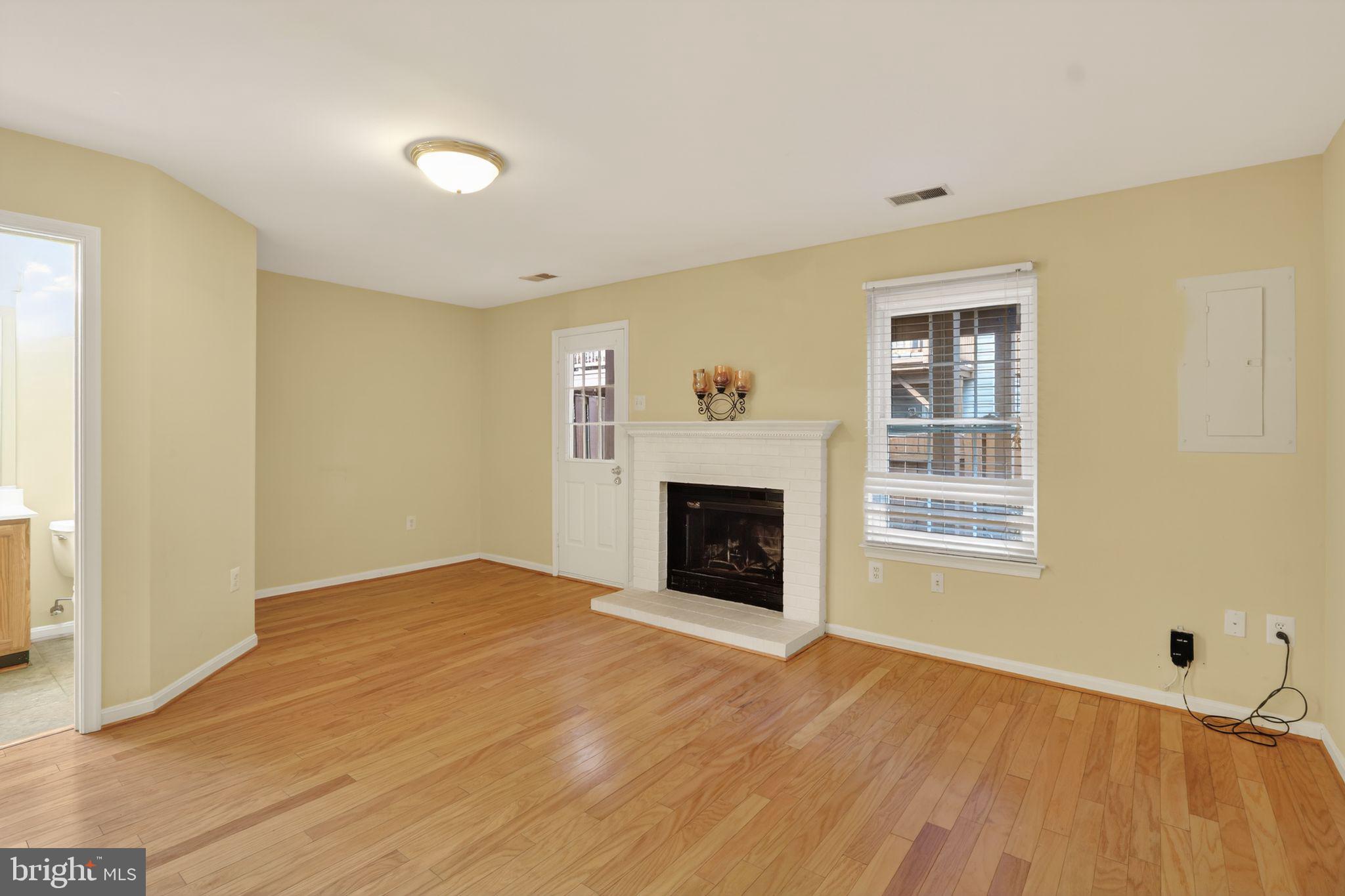 JAPONICA - Residential