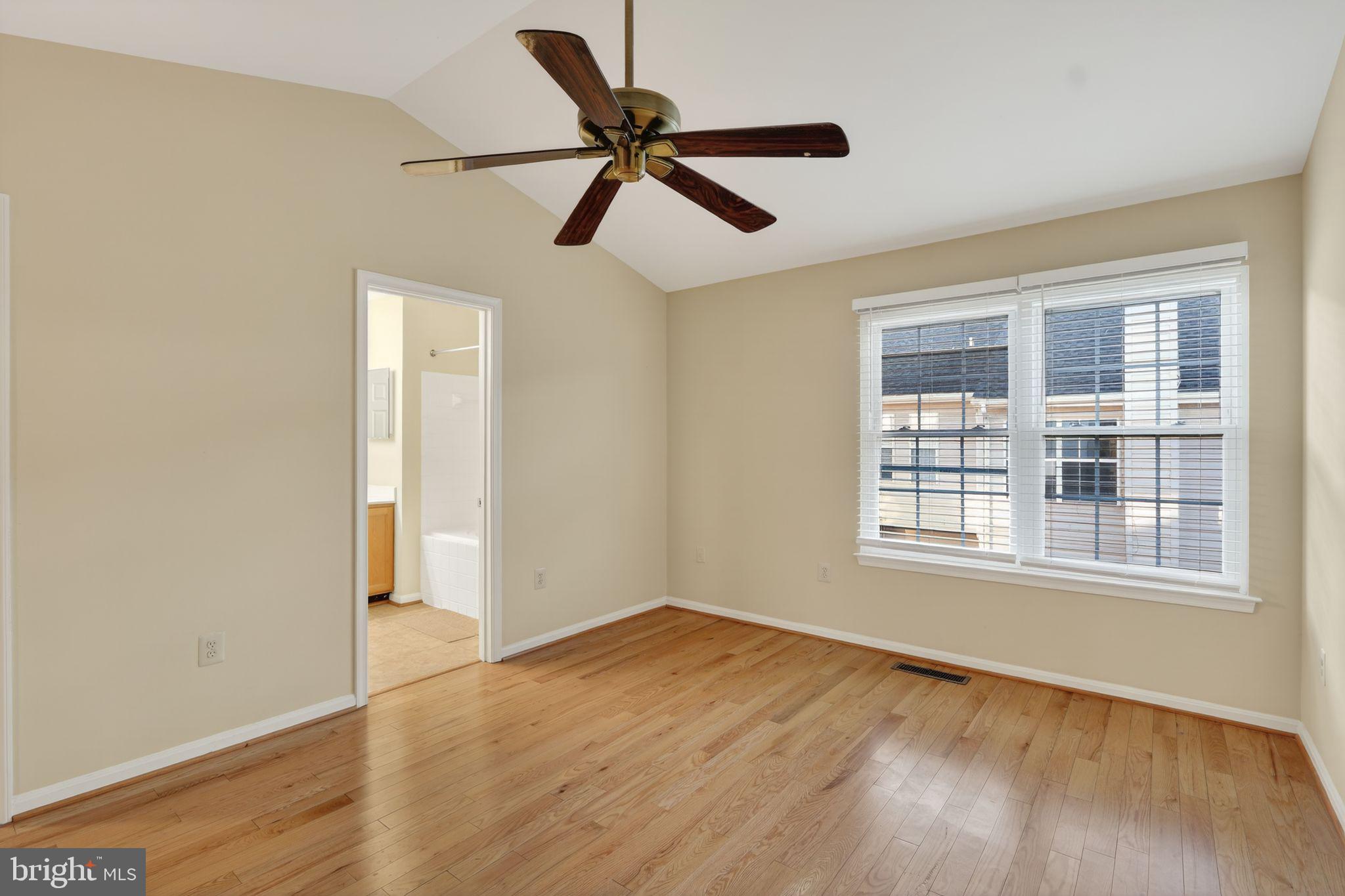 JAPONICA - Residential