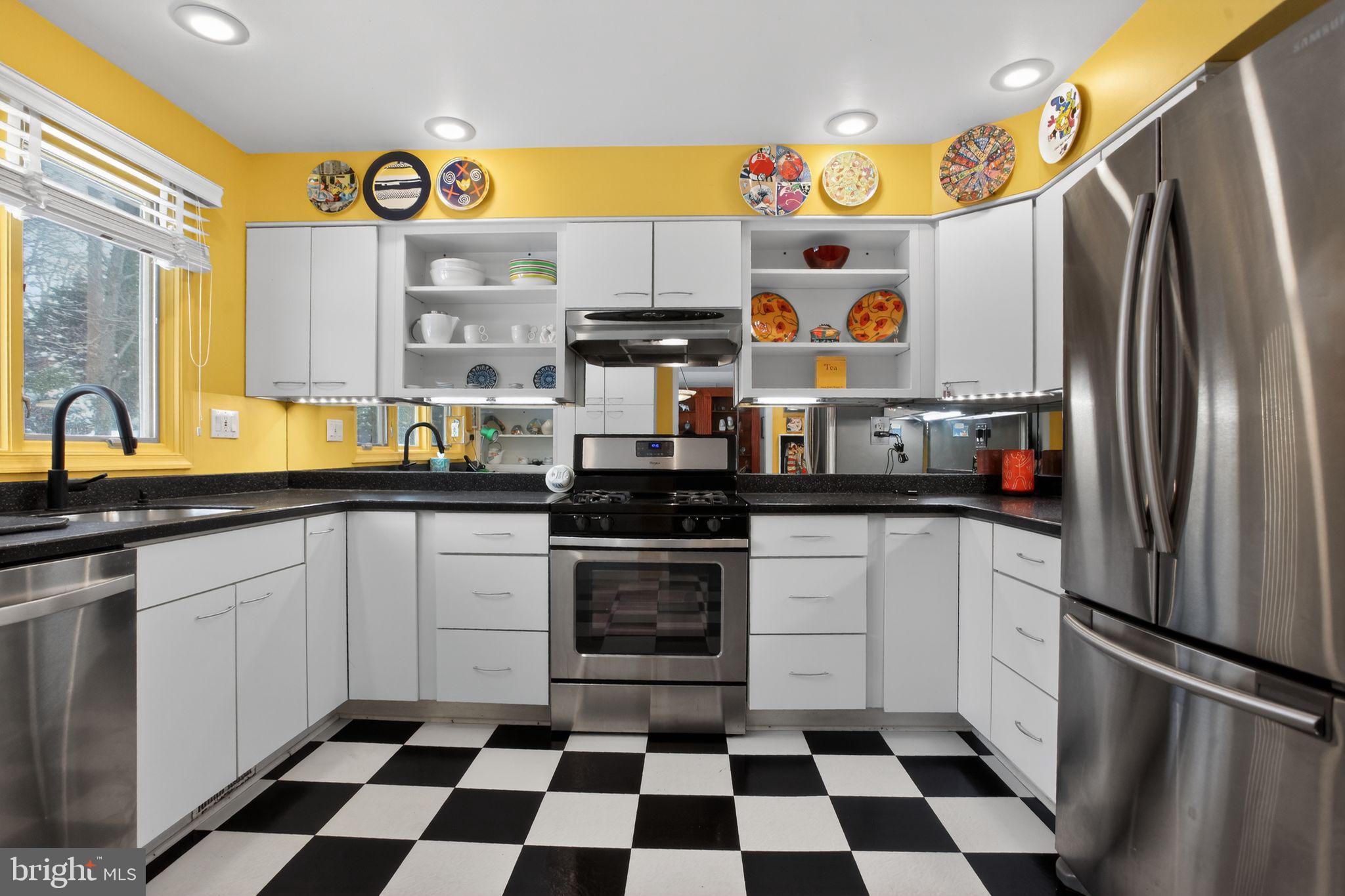 JENKINTOWN MANOR - Residential