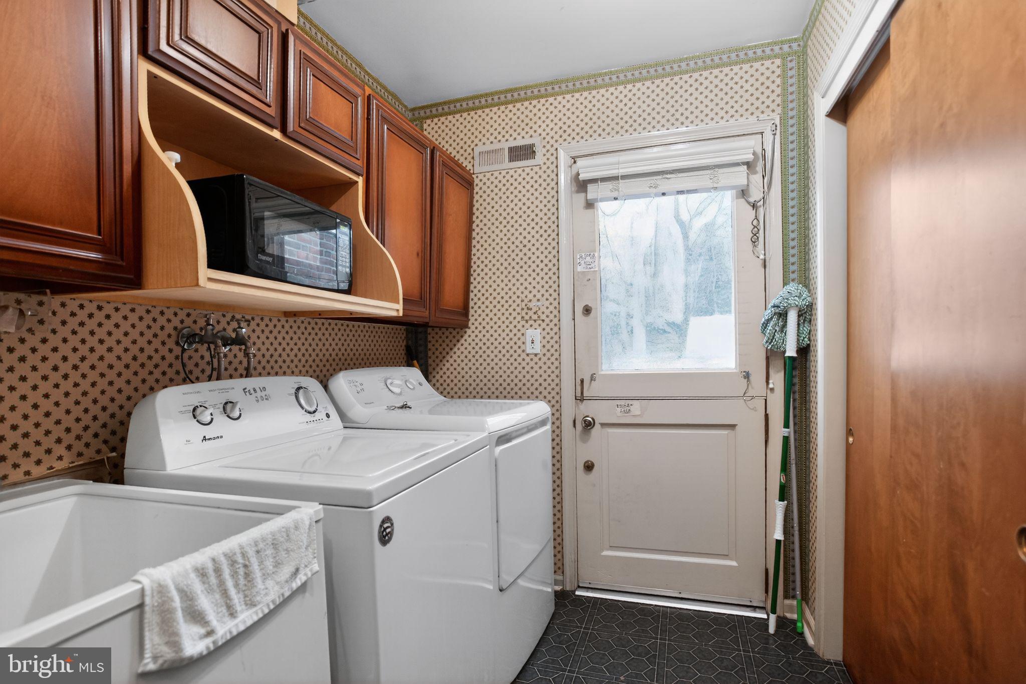 JENKINTOWN MANOR - Residential