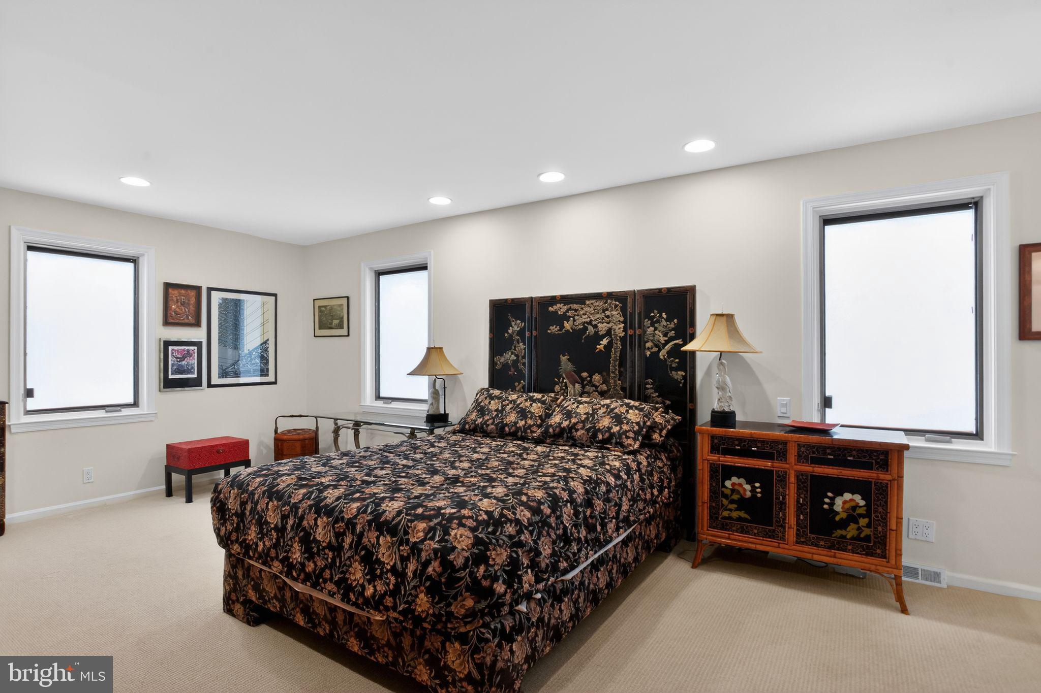 JENKINTOWN MANOR - Residential