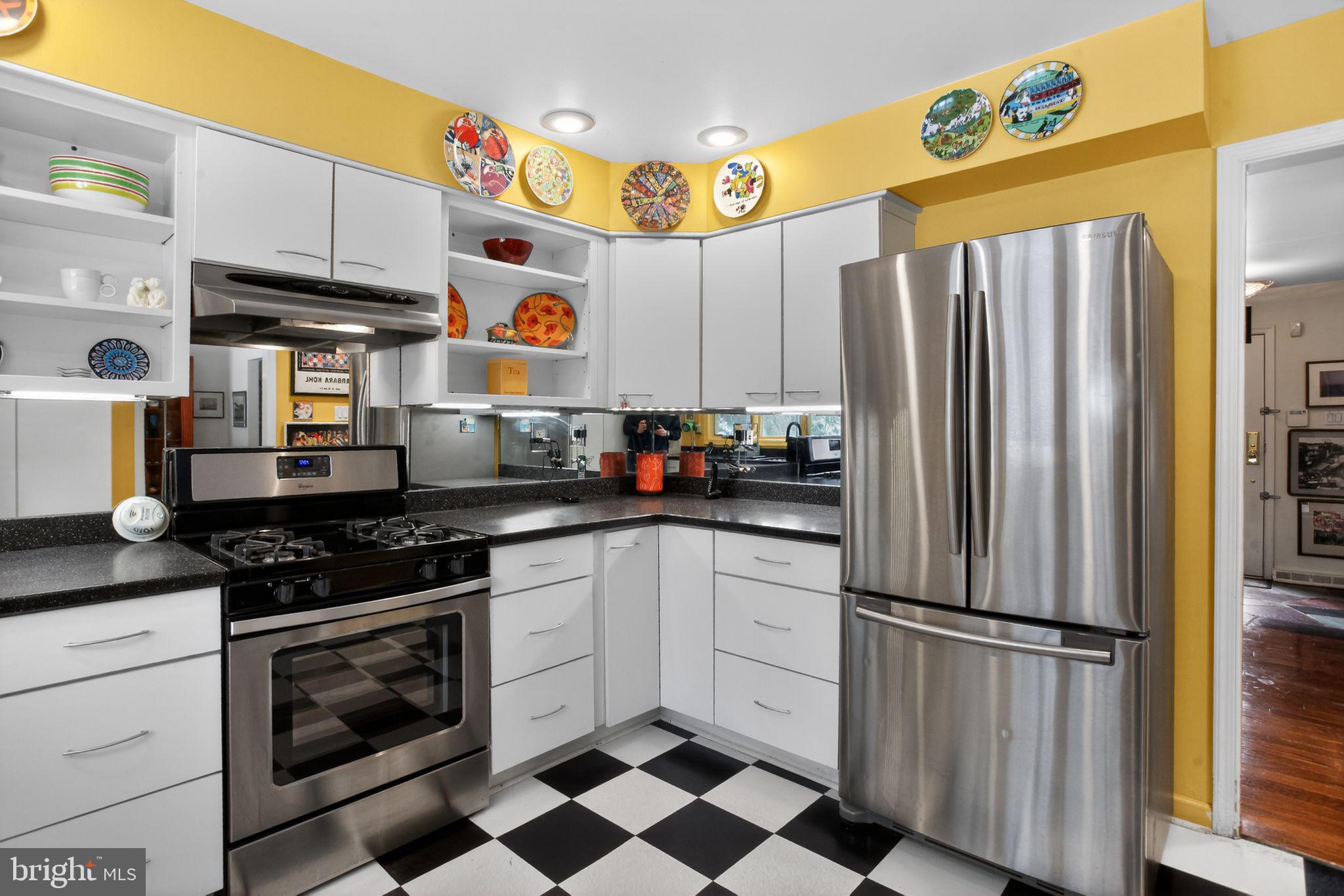 JENKINTOWN MANOR - Residential