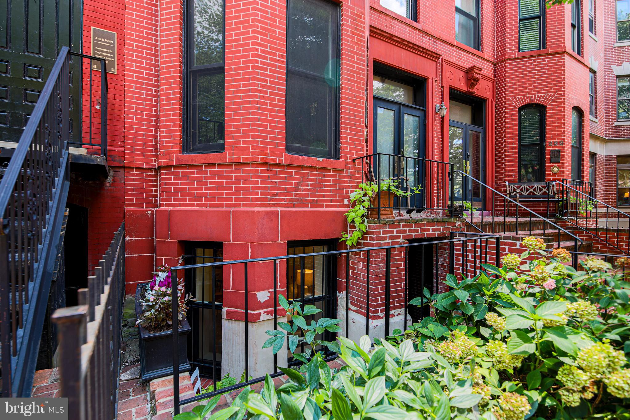 220 4TH STREET SE 1
