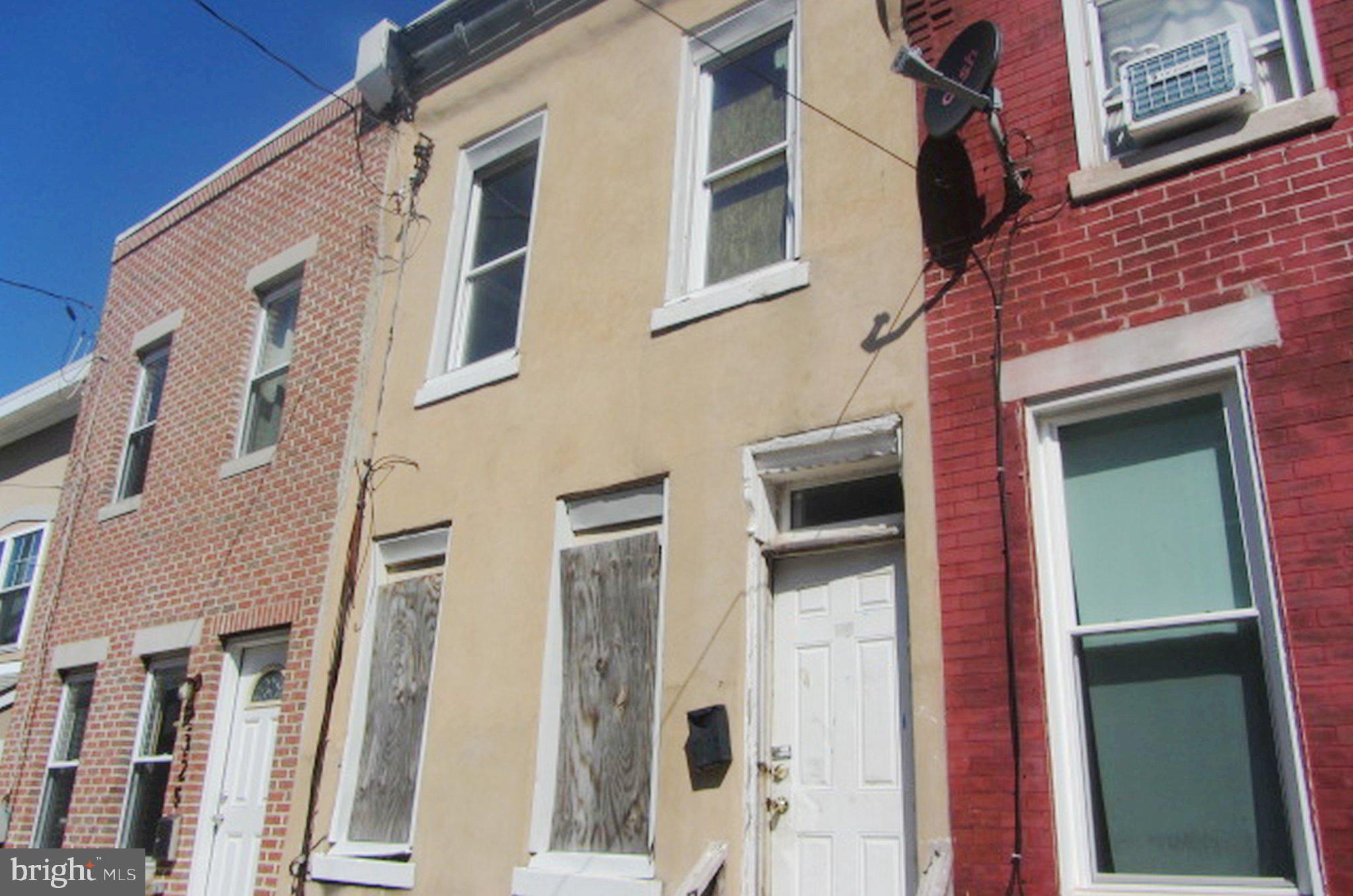 2323 GREENWICH STREET