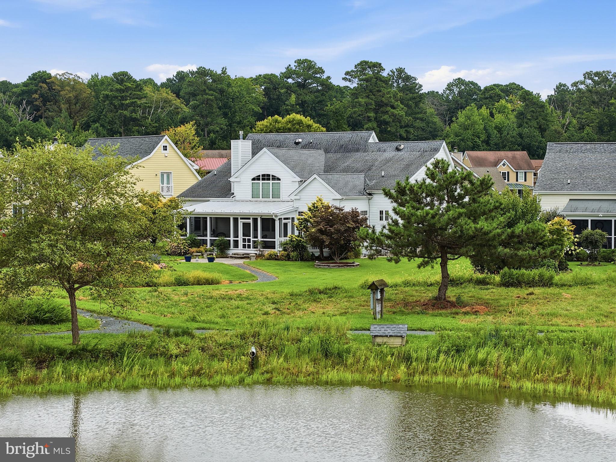 7964 POND HAVEN COURT