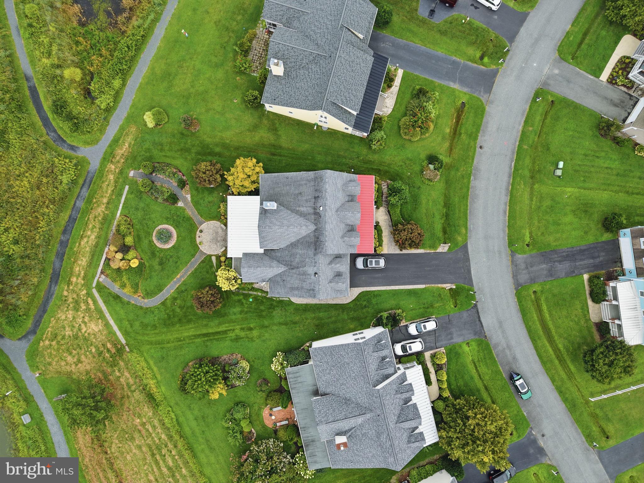 7964 POND HAVEN COURT