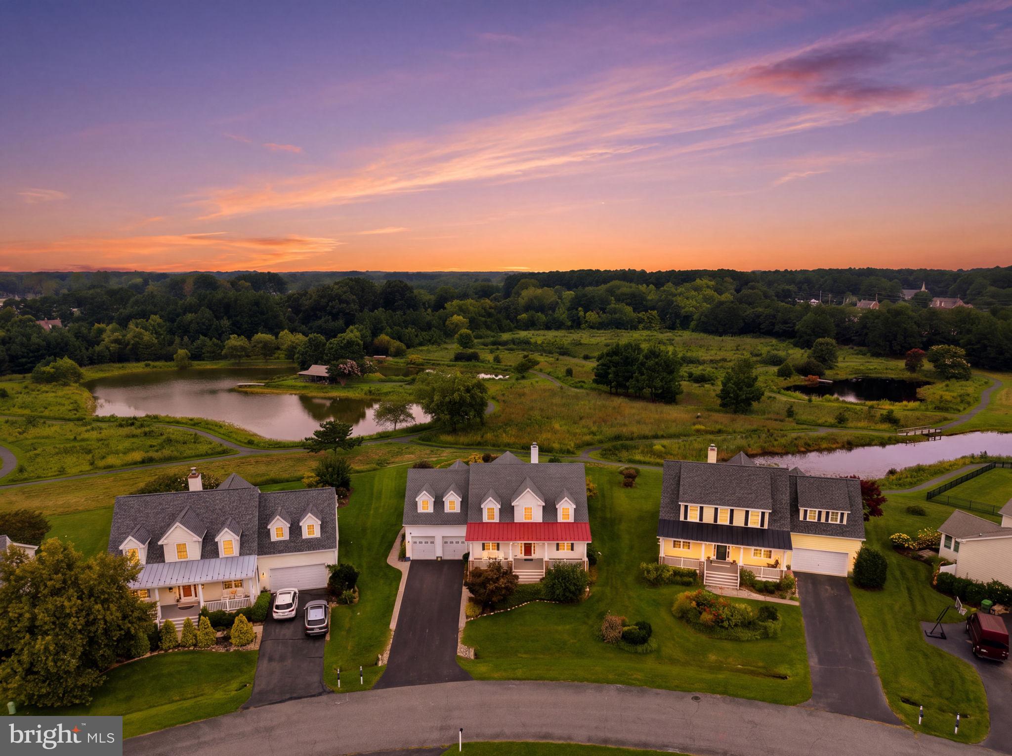 7964 POND HAVEN COURT