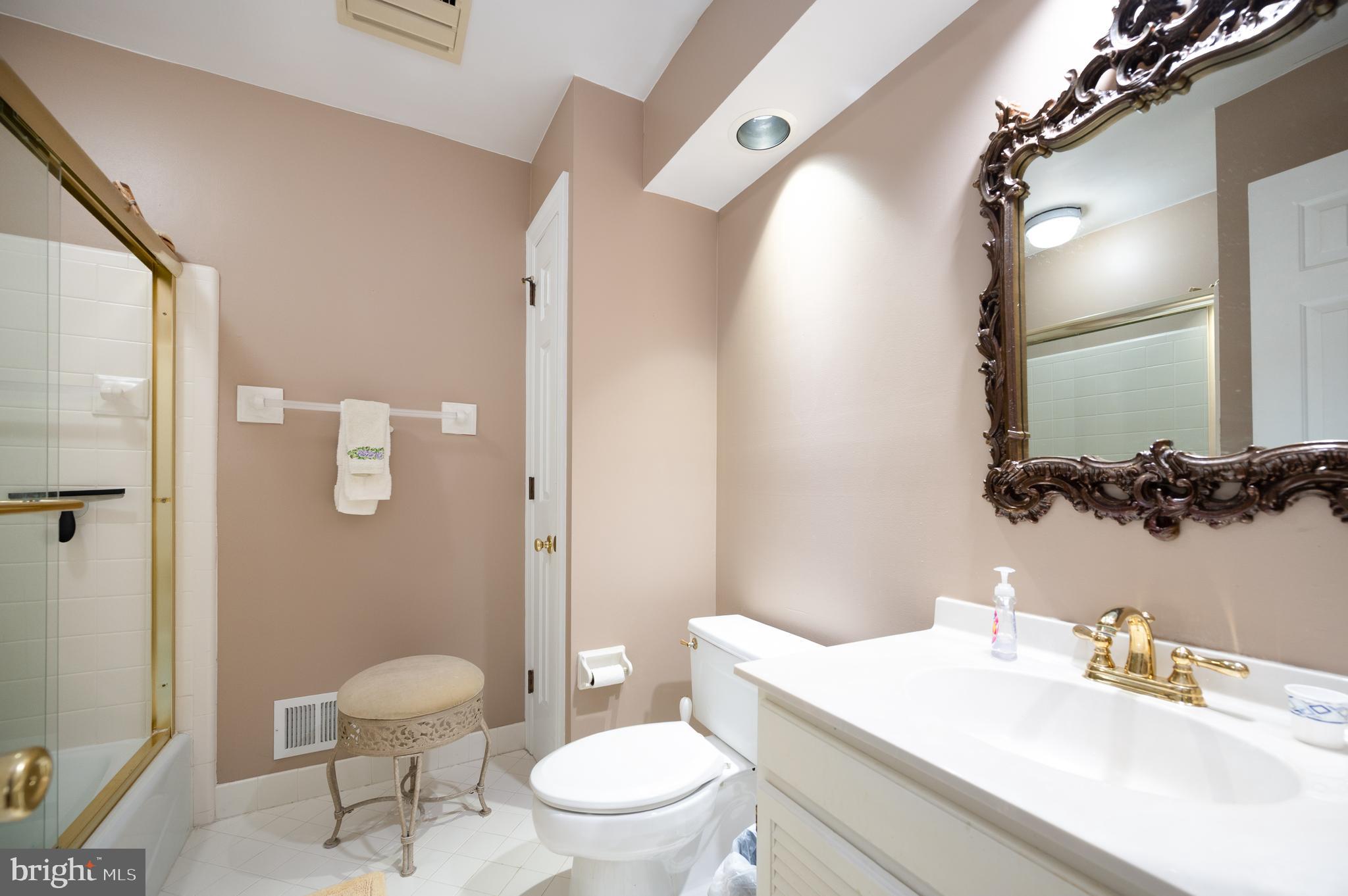 HENRY CLAY VILLAGE - Residential