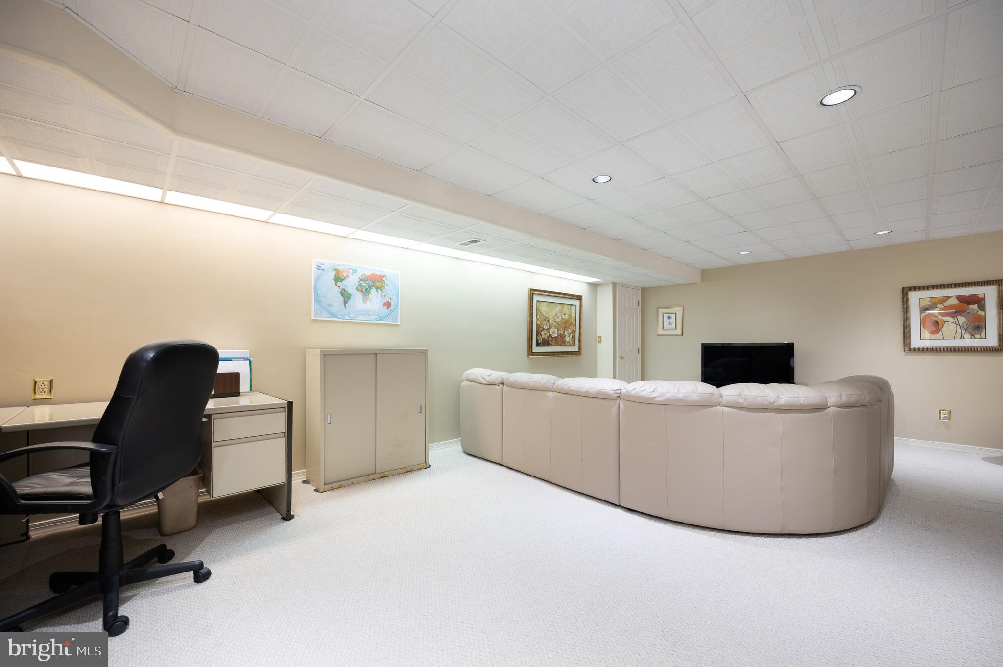 HENRY CLAY VILLAGE - Residential