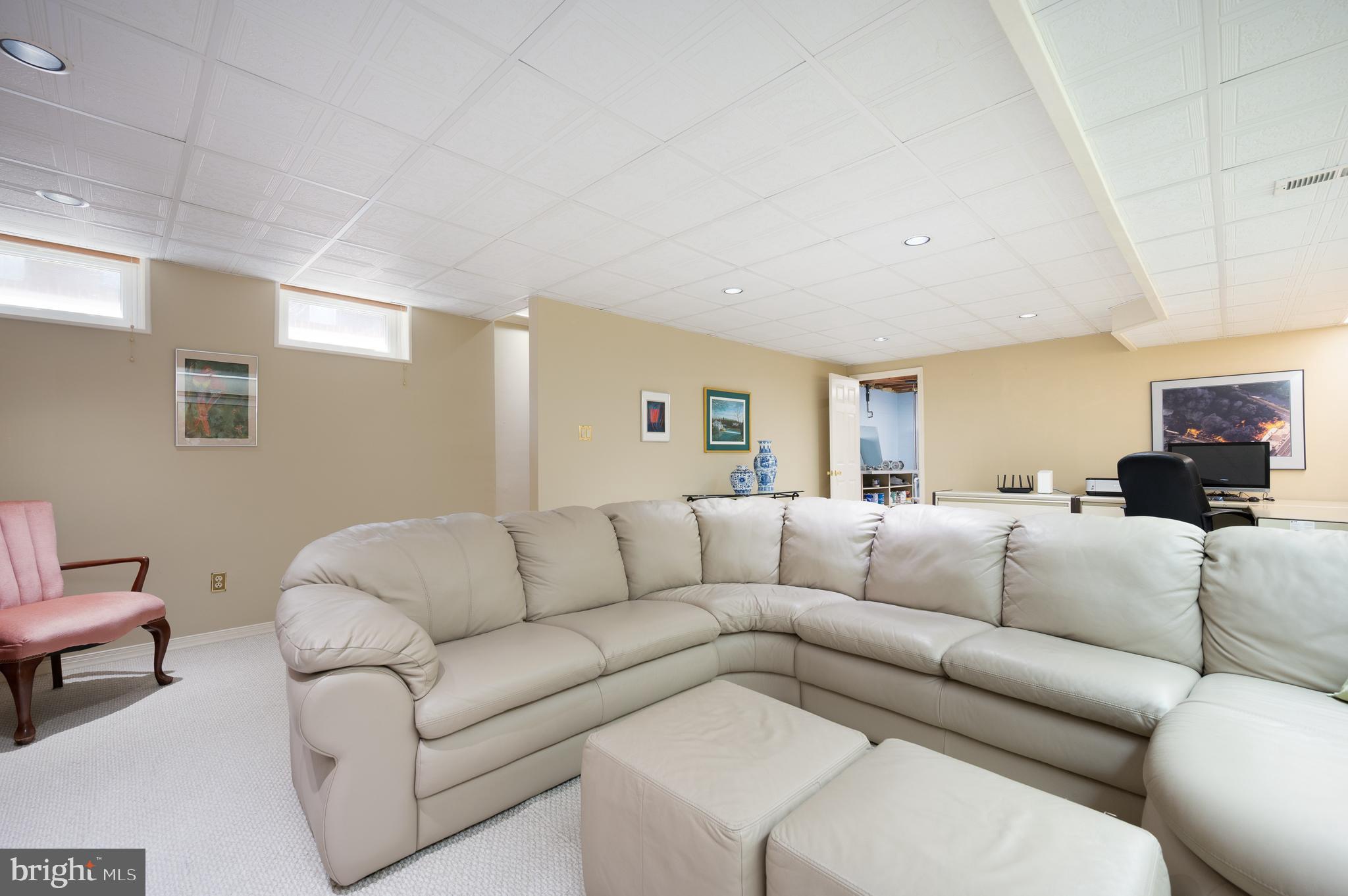 HENRY CLAY VILLAGE - Residential