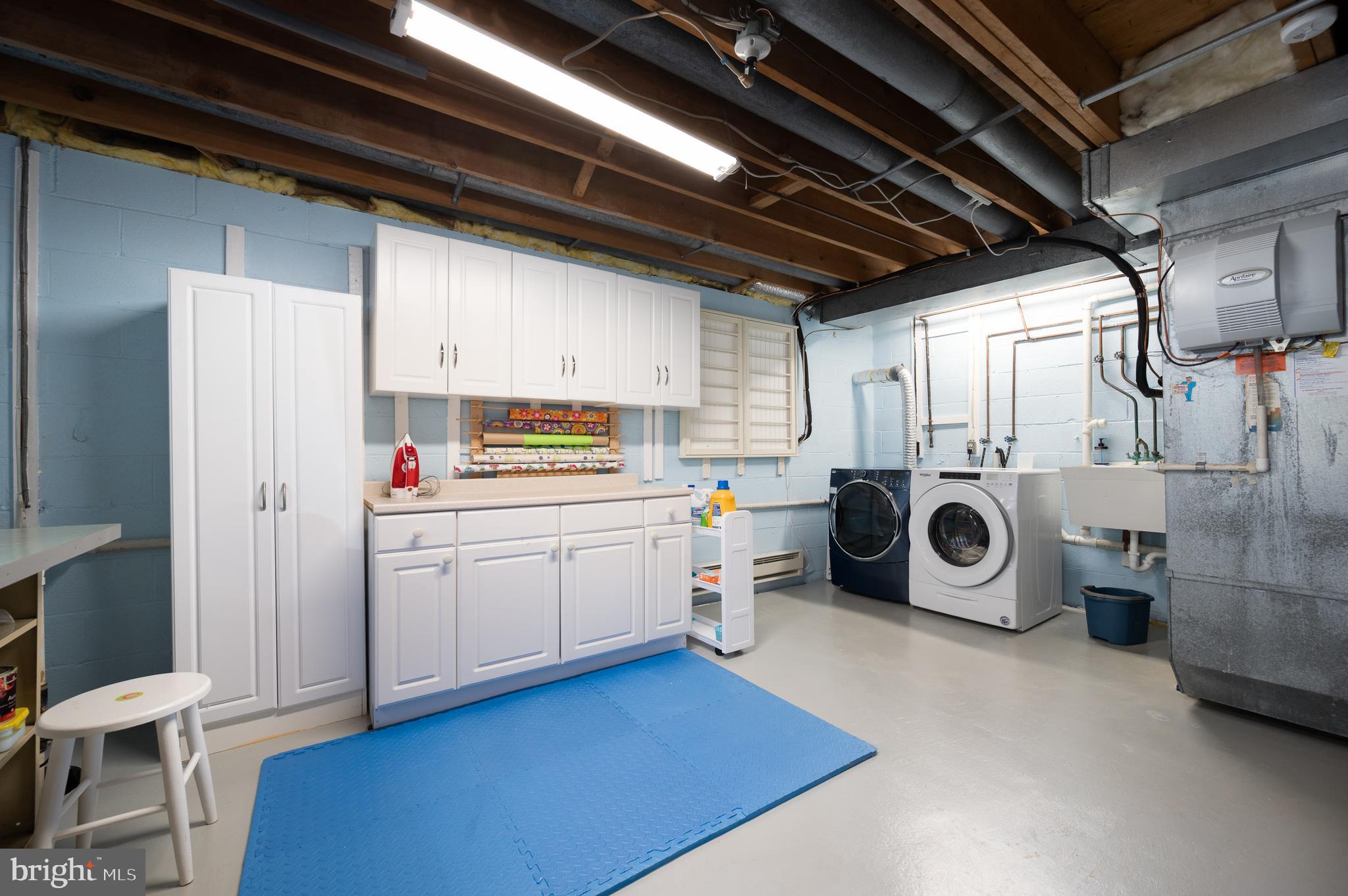 HENRY CLAY VILLAGE - Residential